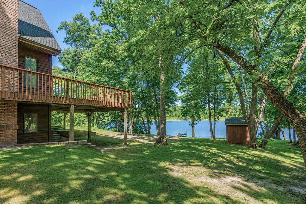 Lakehome 7095040