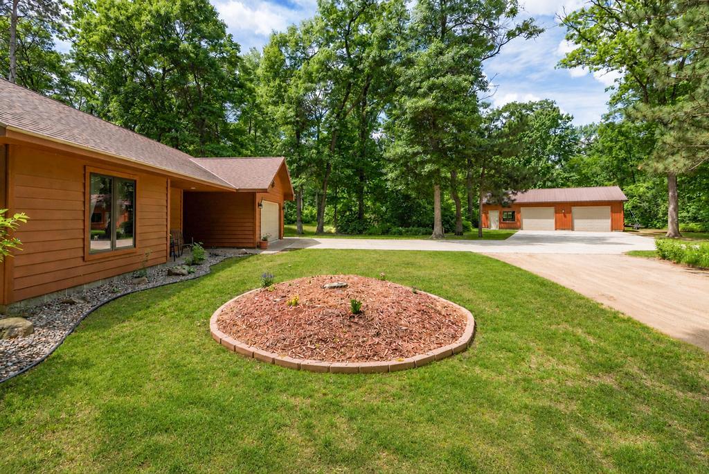 Residential 7095052