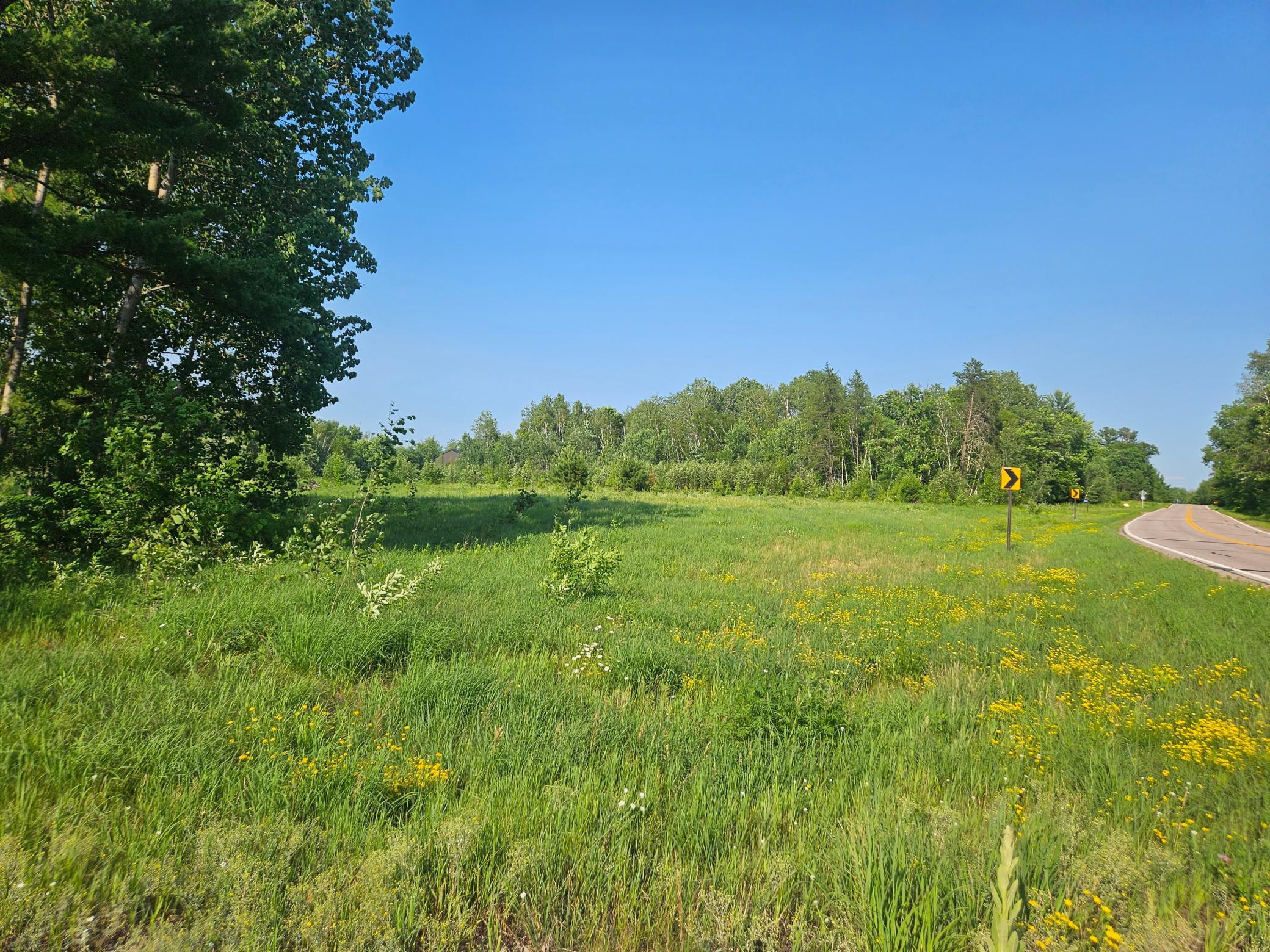 Land 7095134