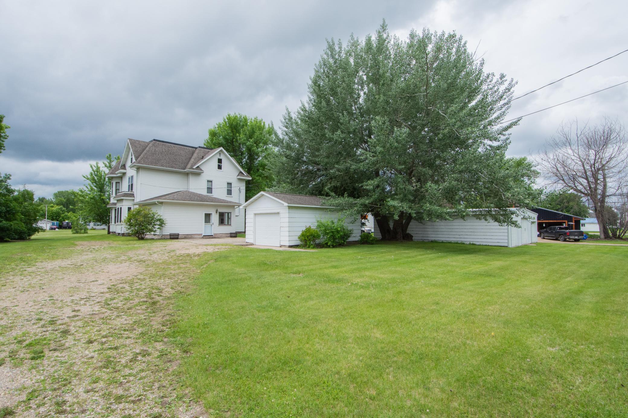 Residential 7095302