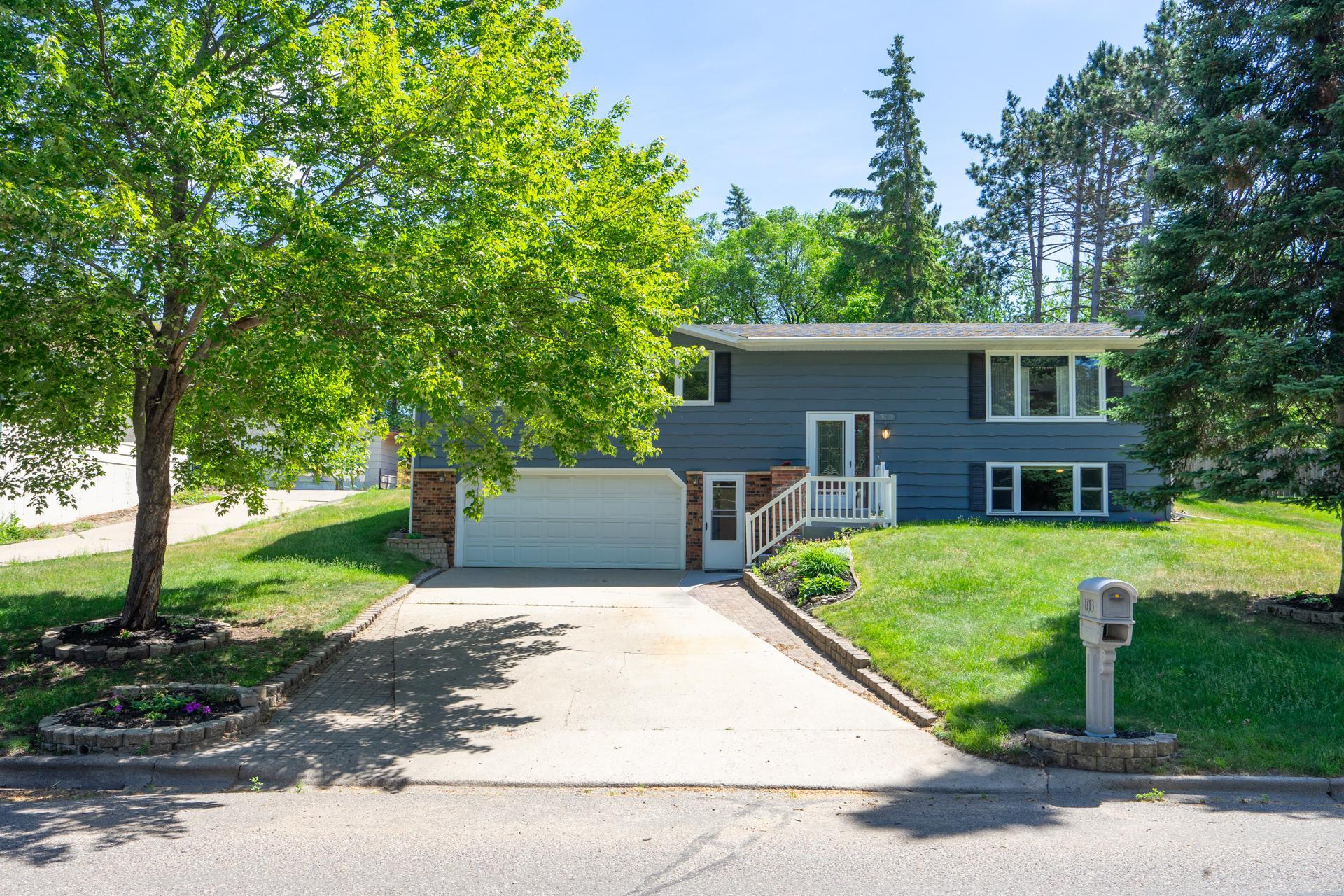 Residential 7095393