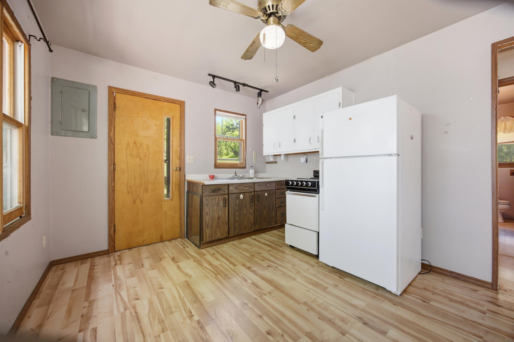 Lakehome 7095462