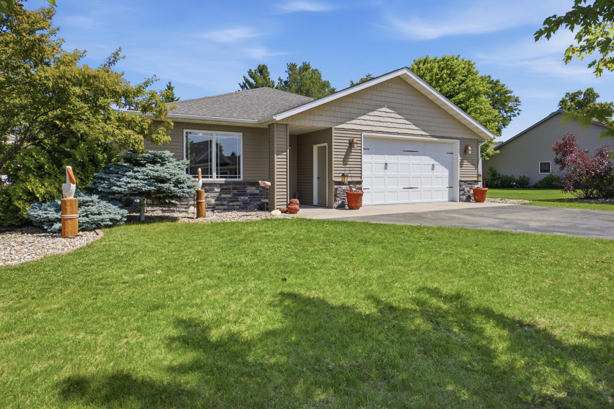 Residential 7095838