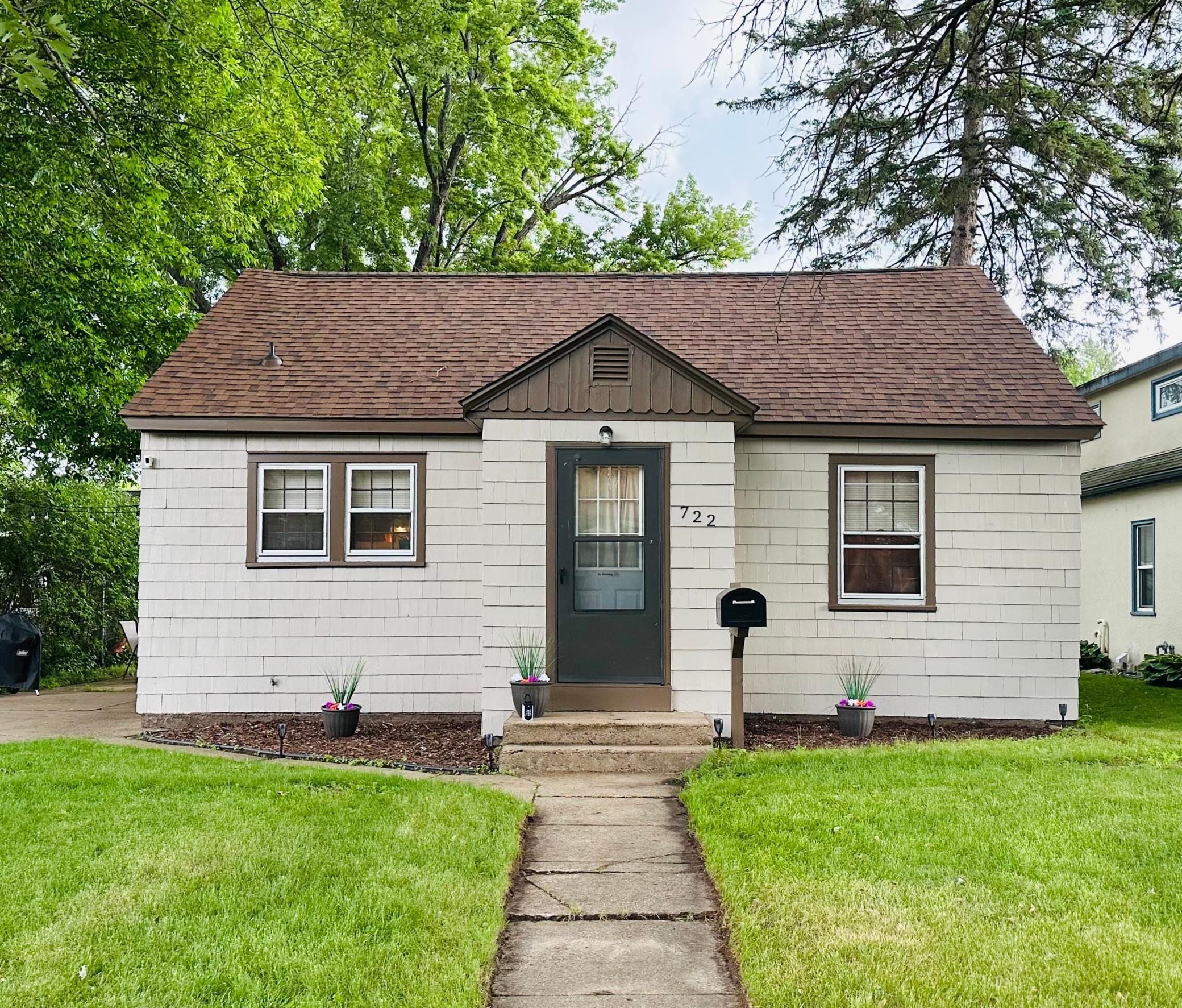 Residential 7095868
