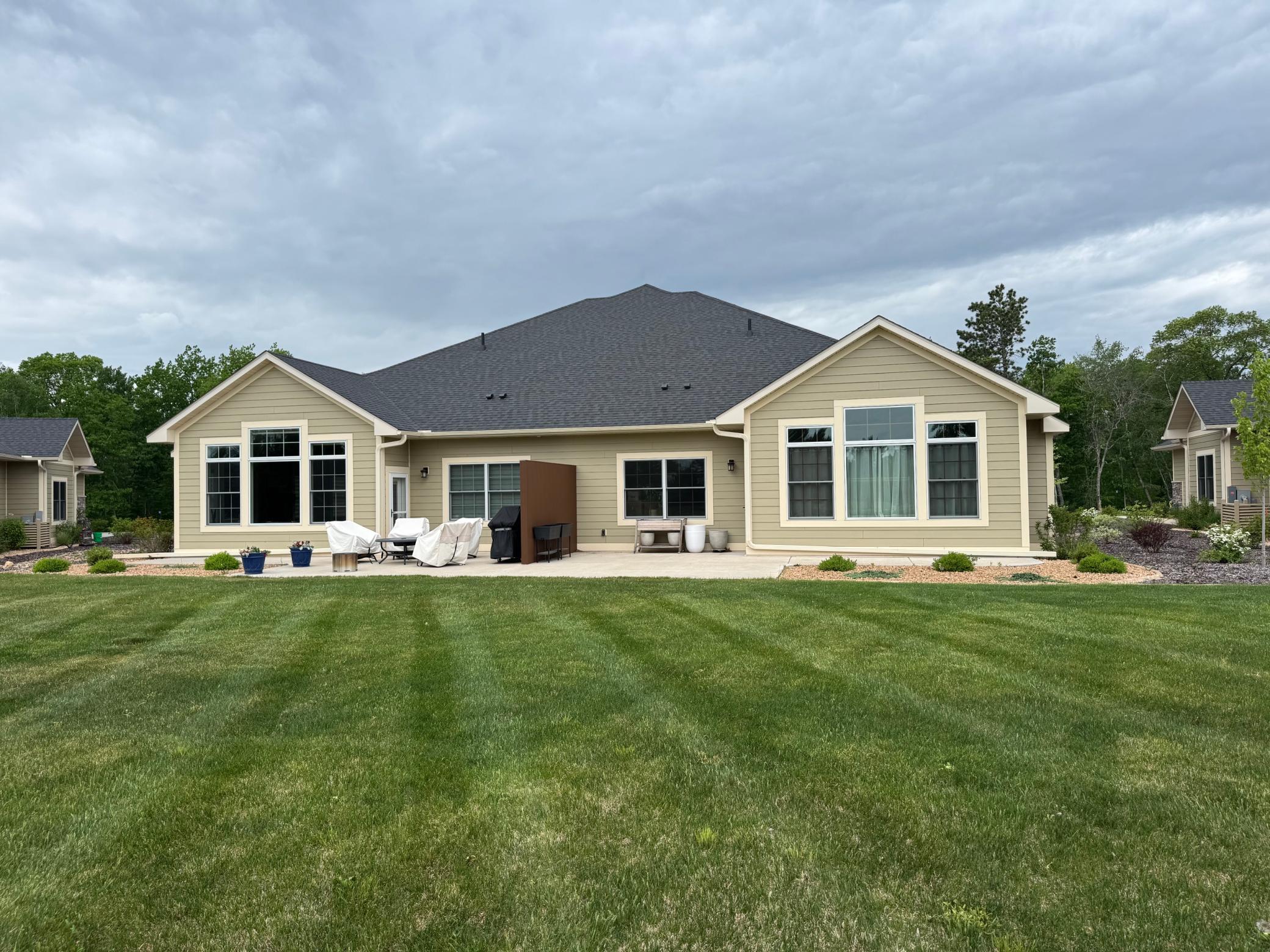 Lakehome 7096151