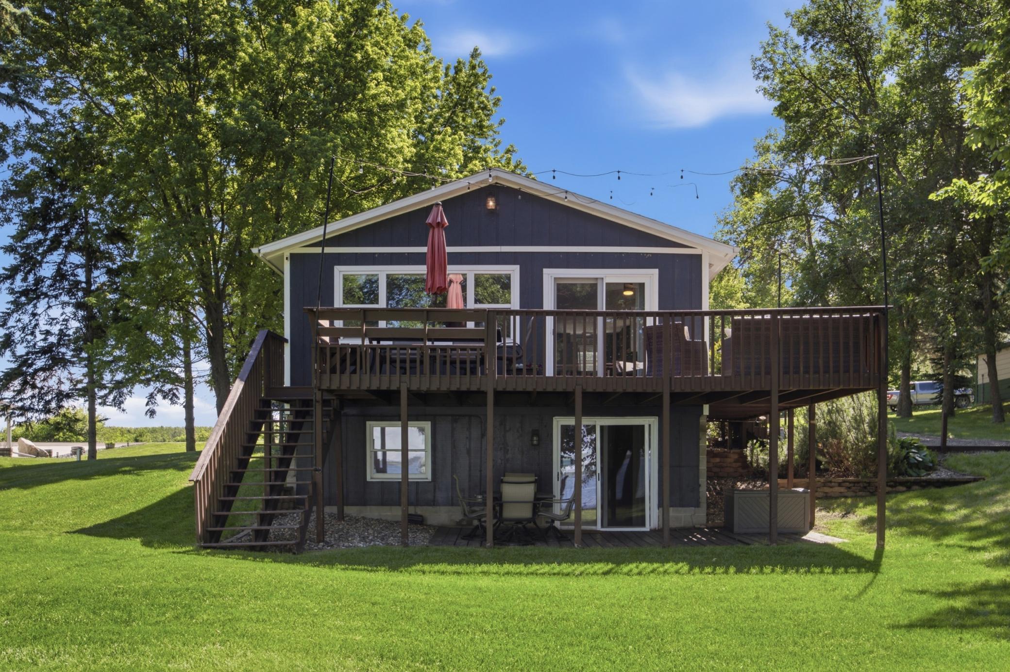 Lakehome 7096578