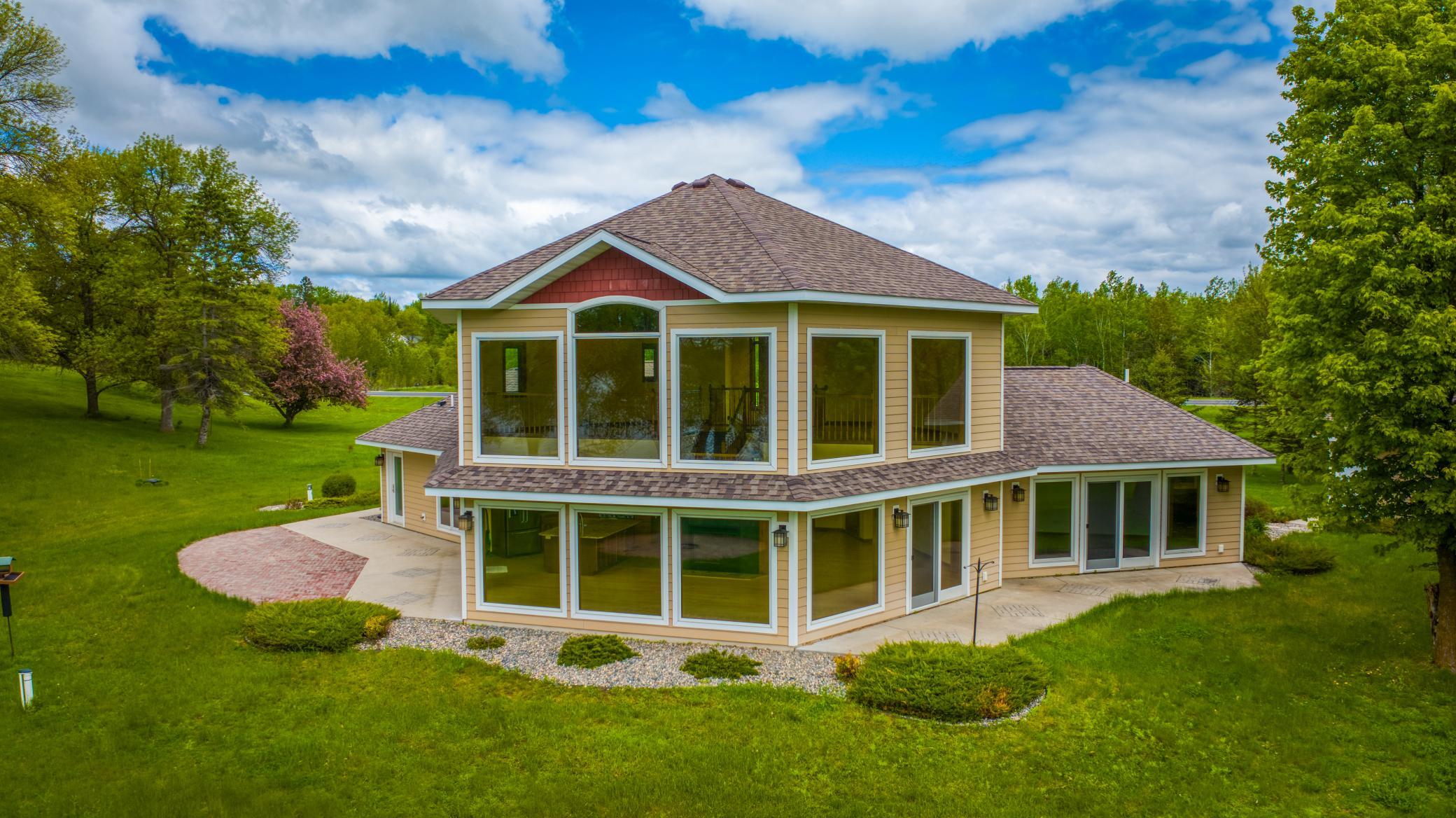 Lakehome 7096724