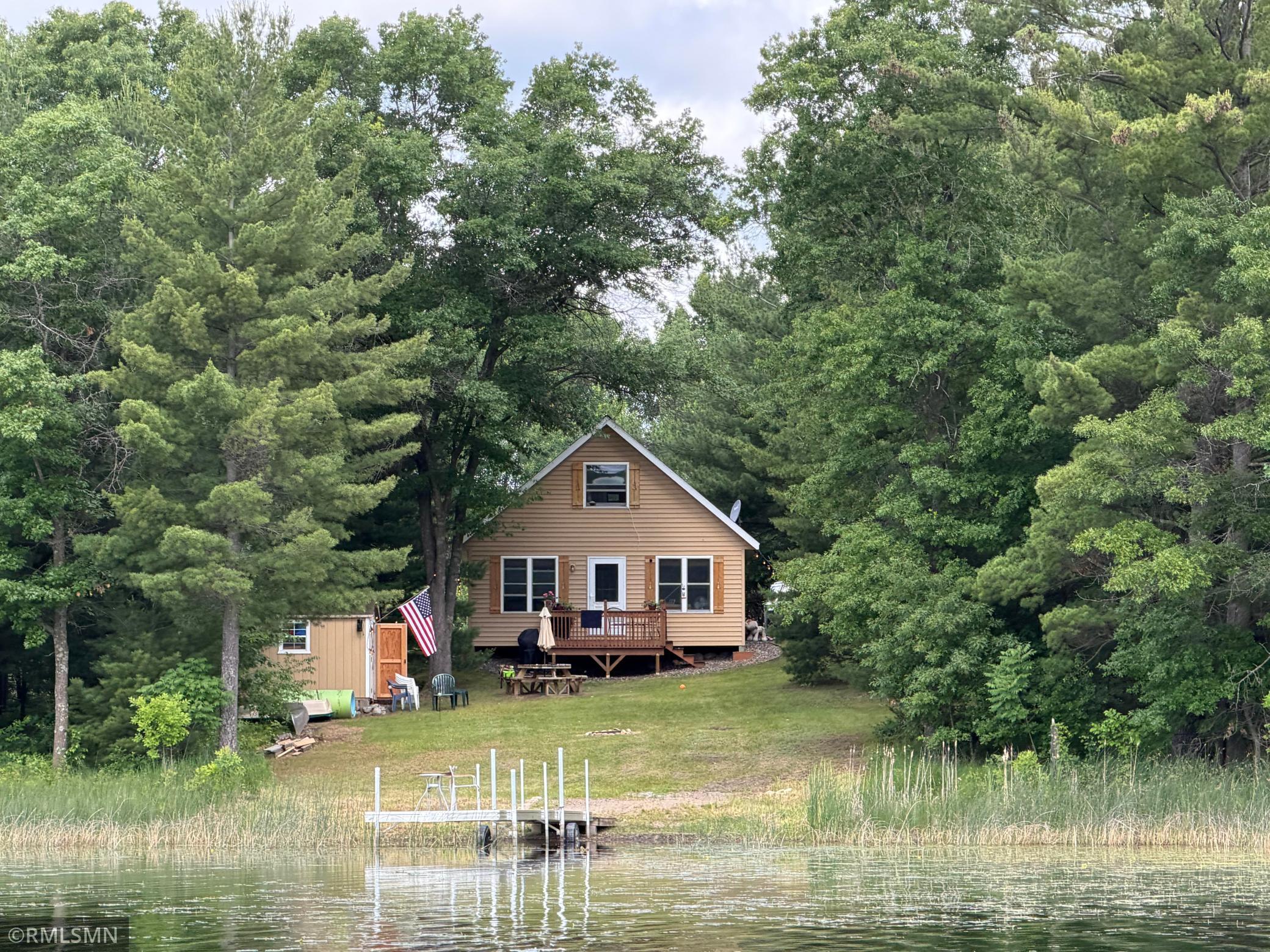 Lakehome 7097560