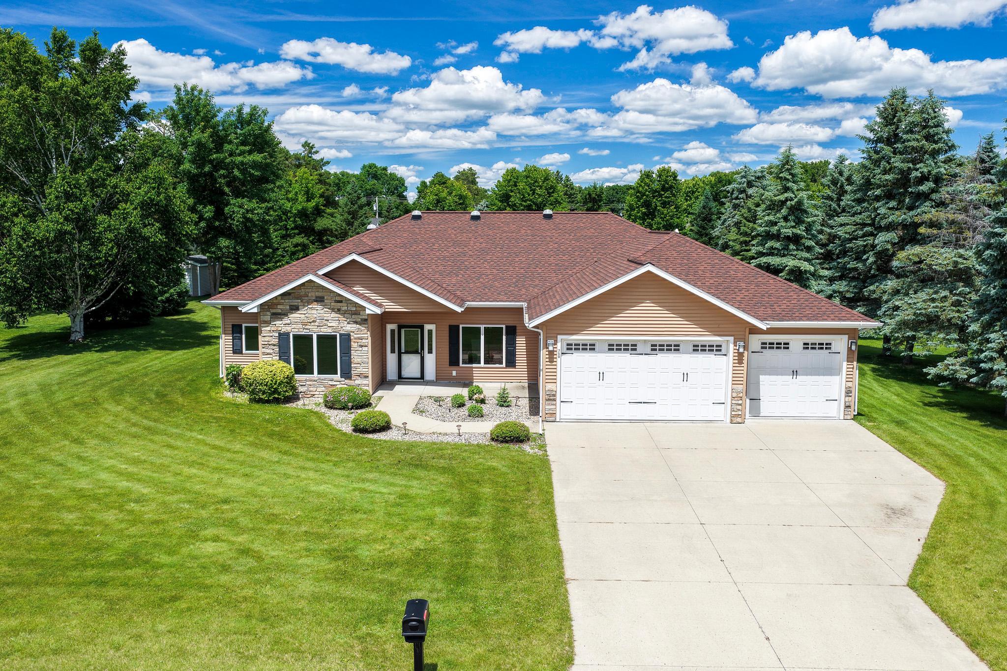 Residential 7098262