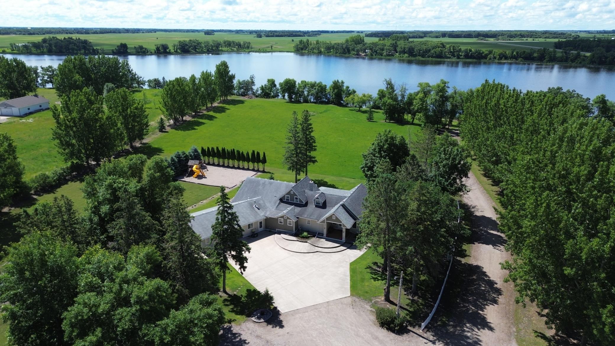 Lakehome 7100378