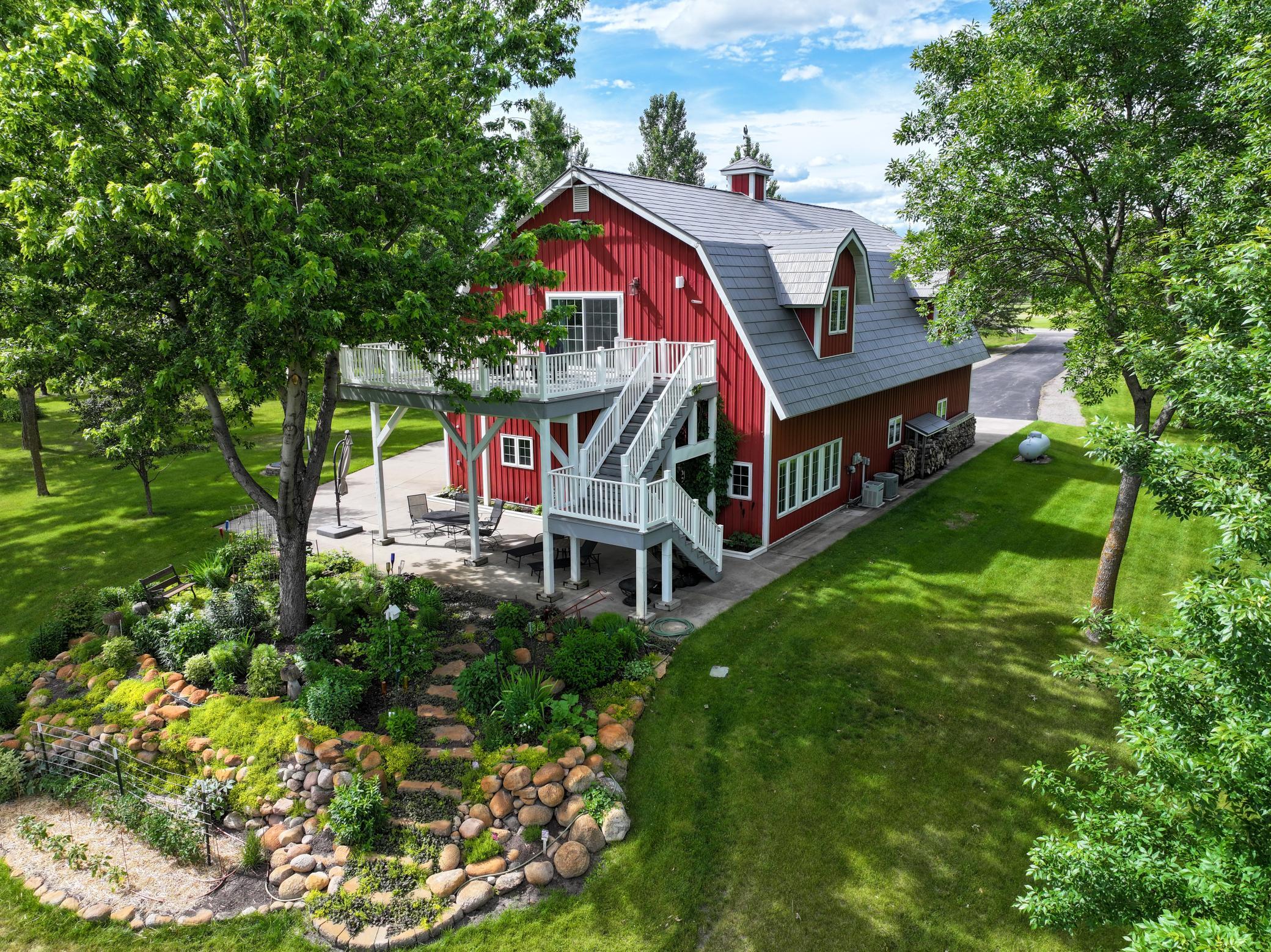 Residential 7102874