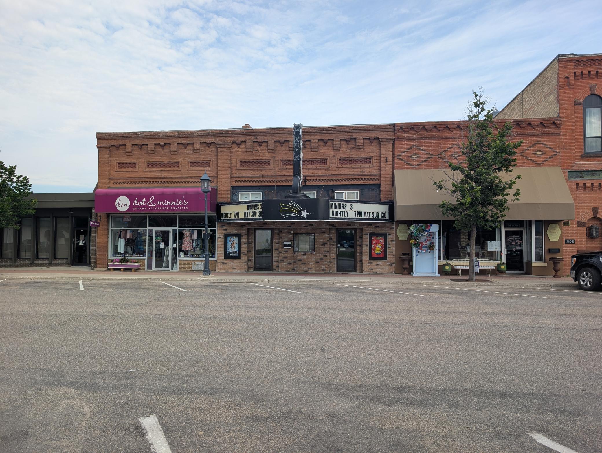 Commercial 7103692