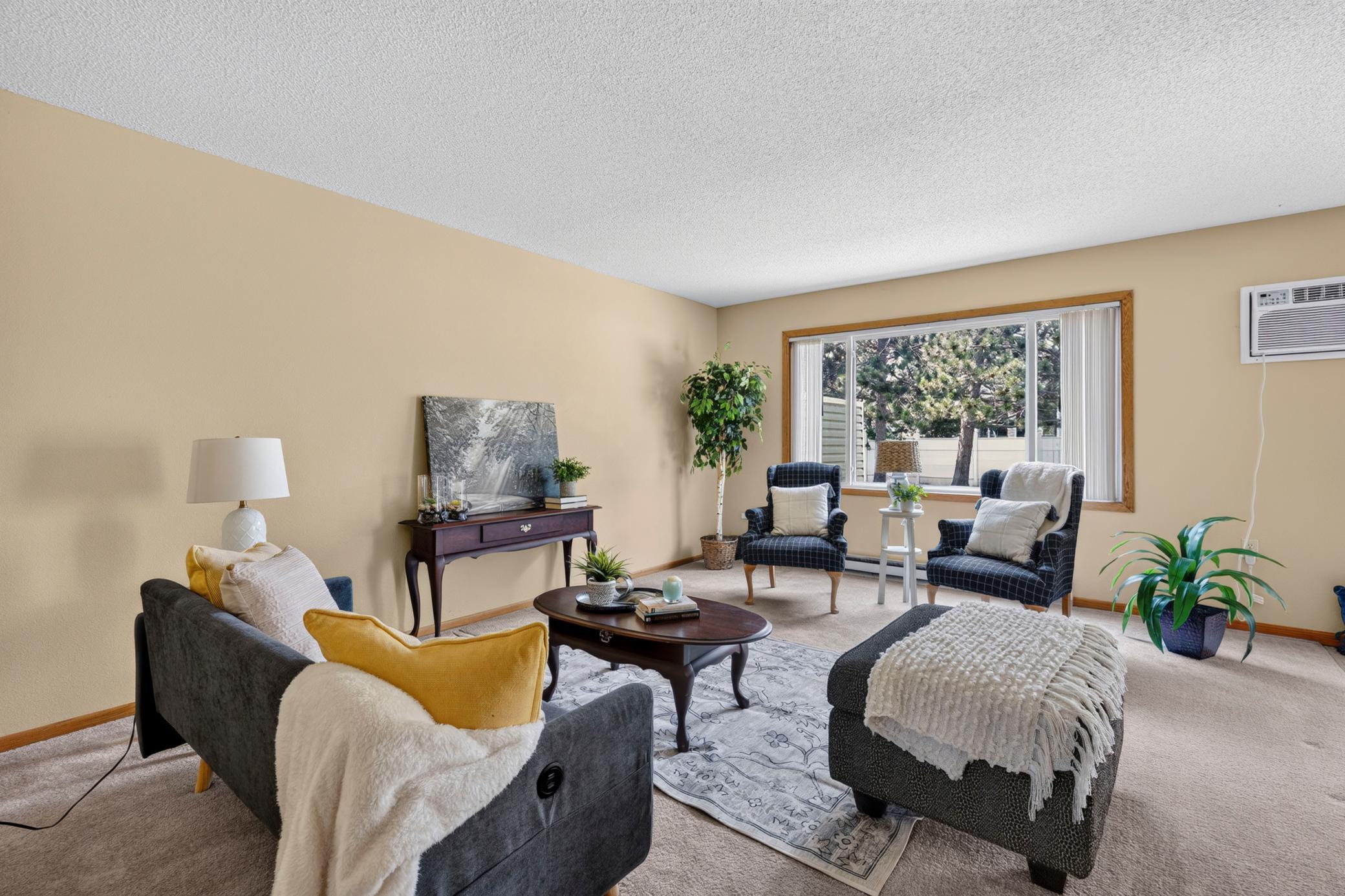 Residential 7104363