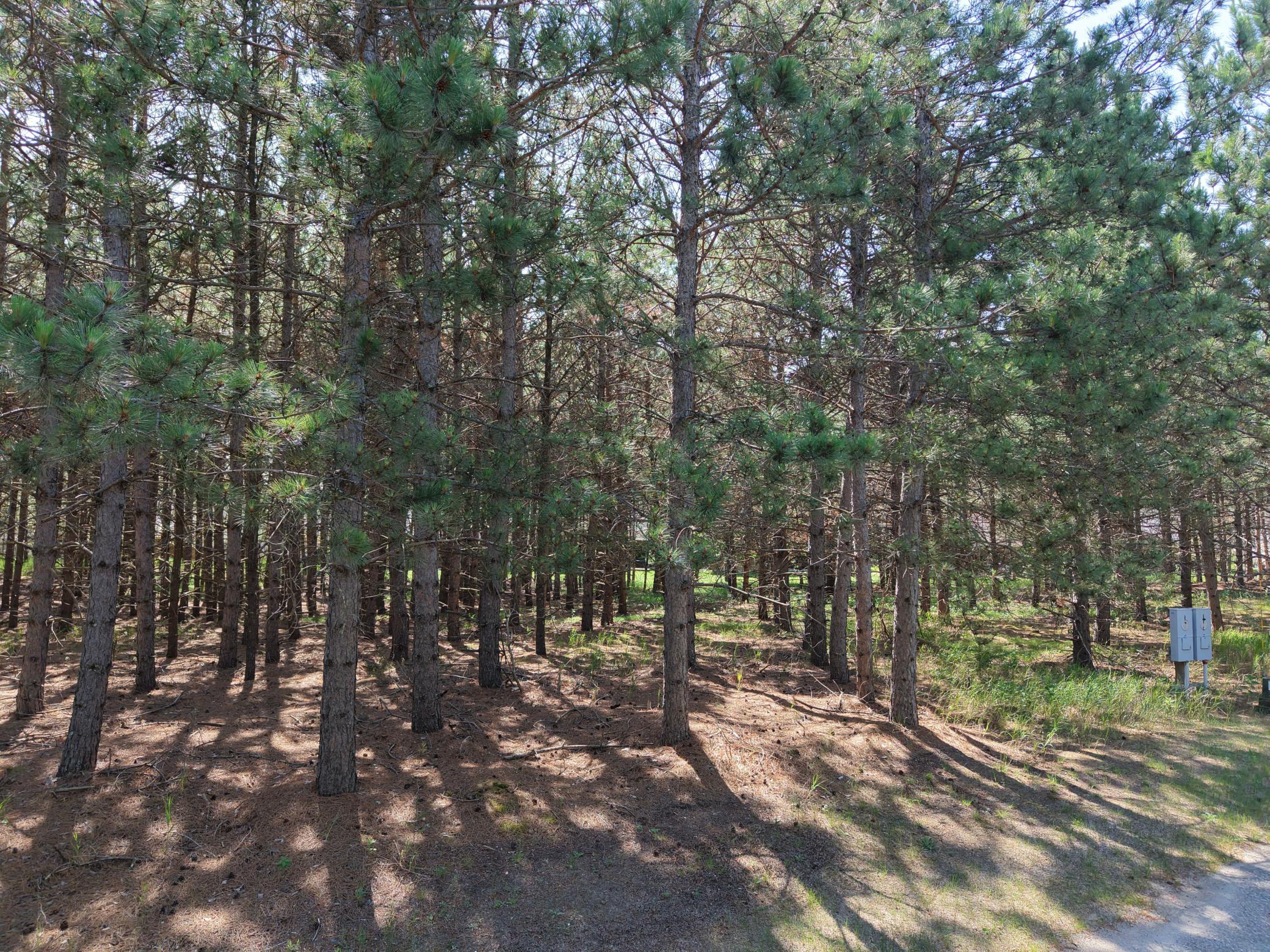 Land 7104573