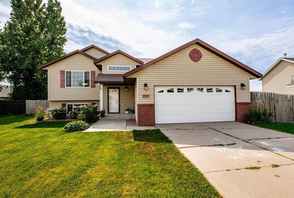 Residential 7104945