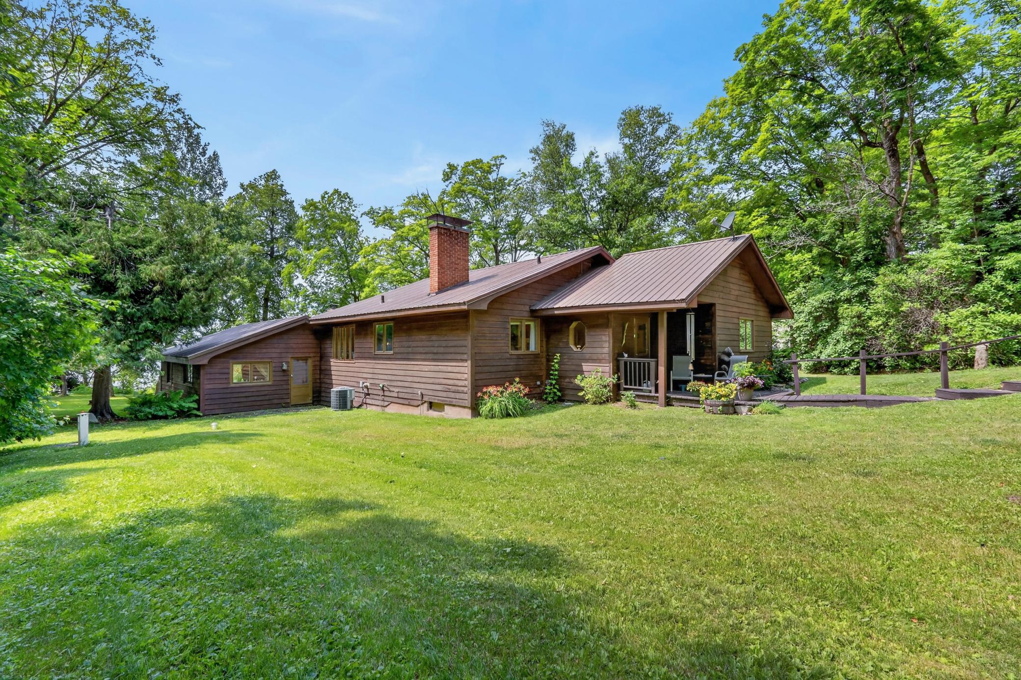 Lakehome 7105413