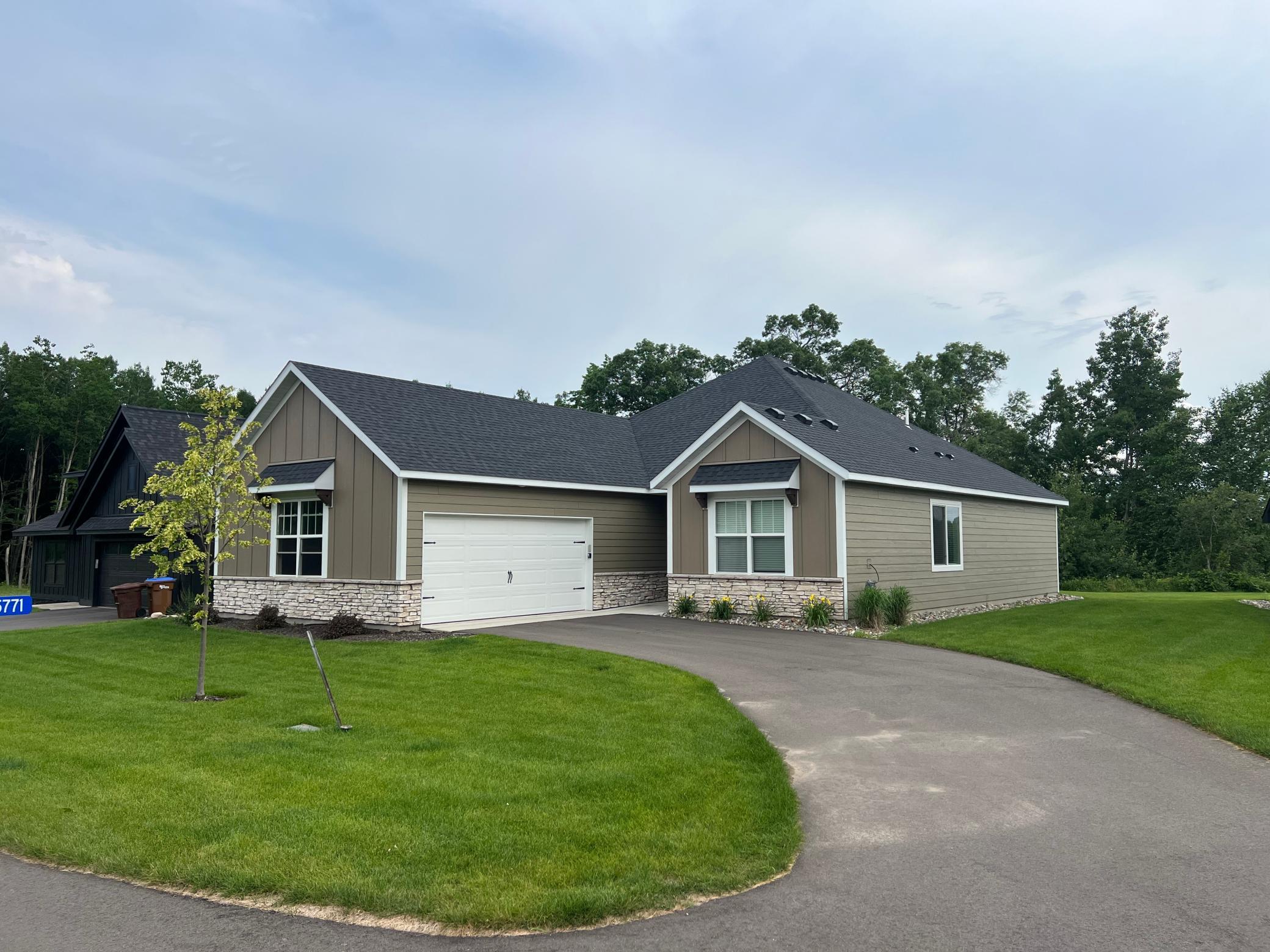 Residential 7105680