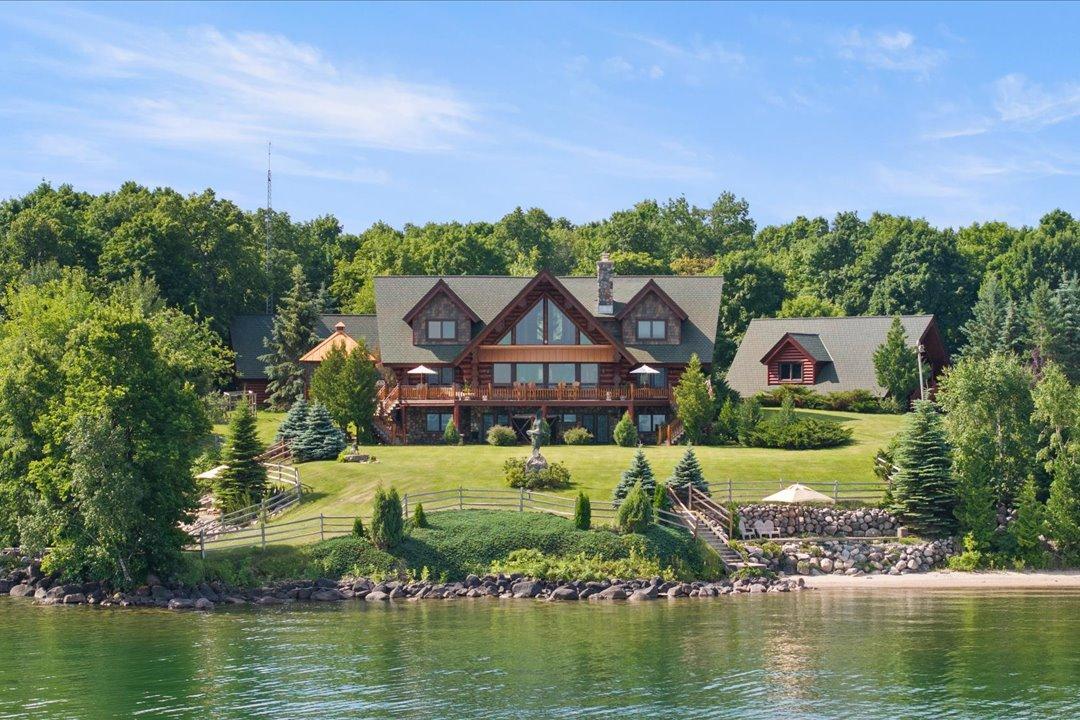Lakehome 7105898