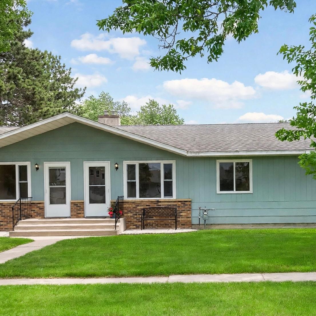 Residential 7105986