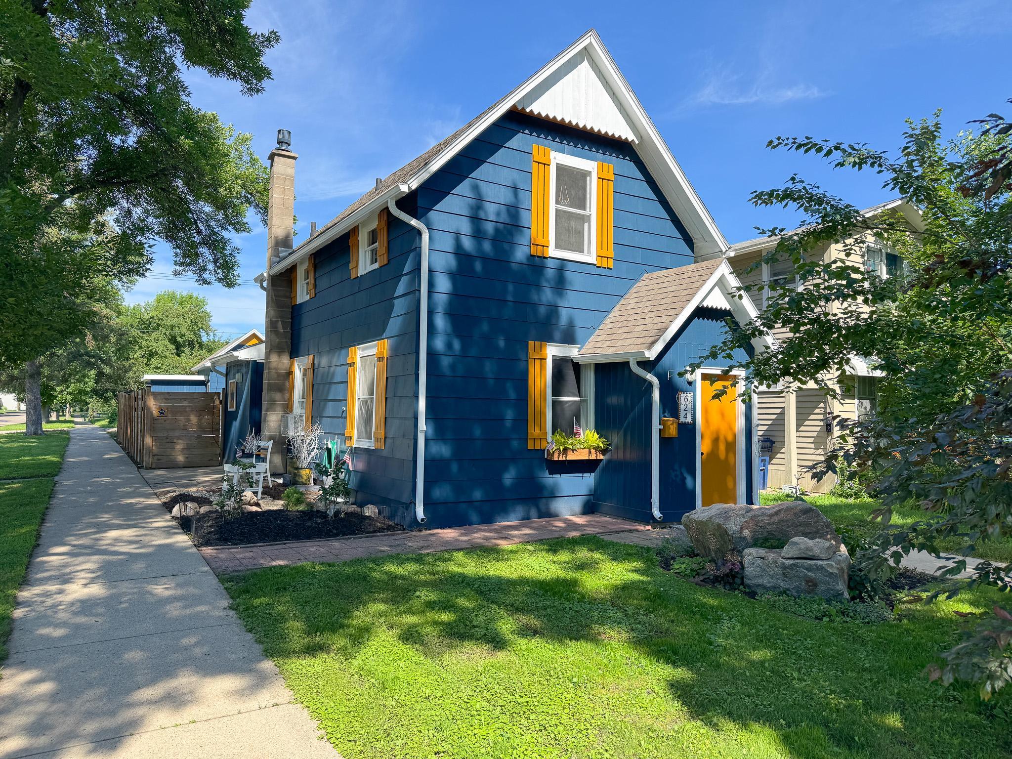 Residential 7107206