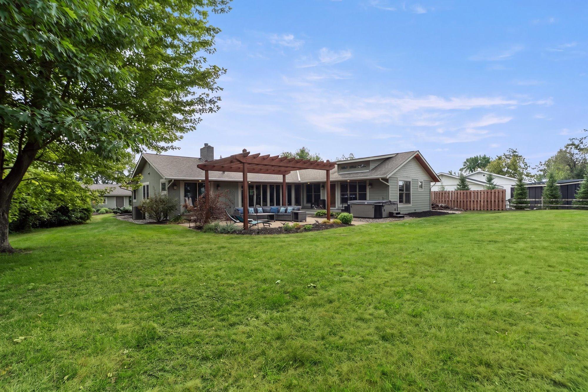 Lakehome 7108405