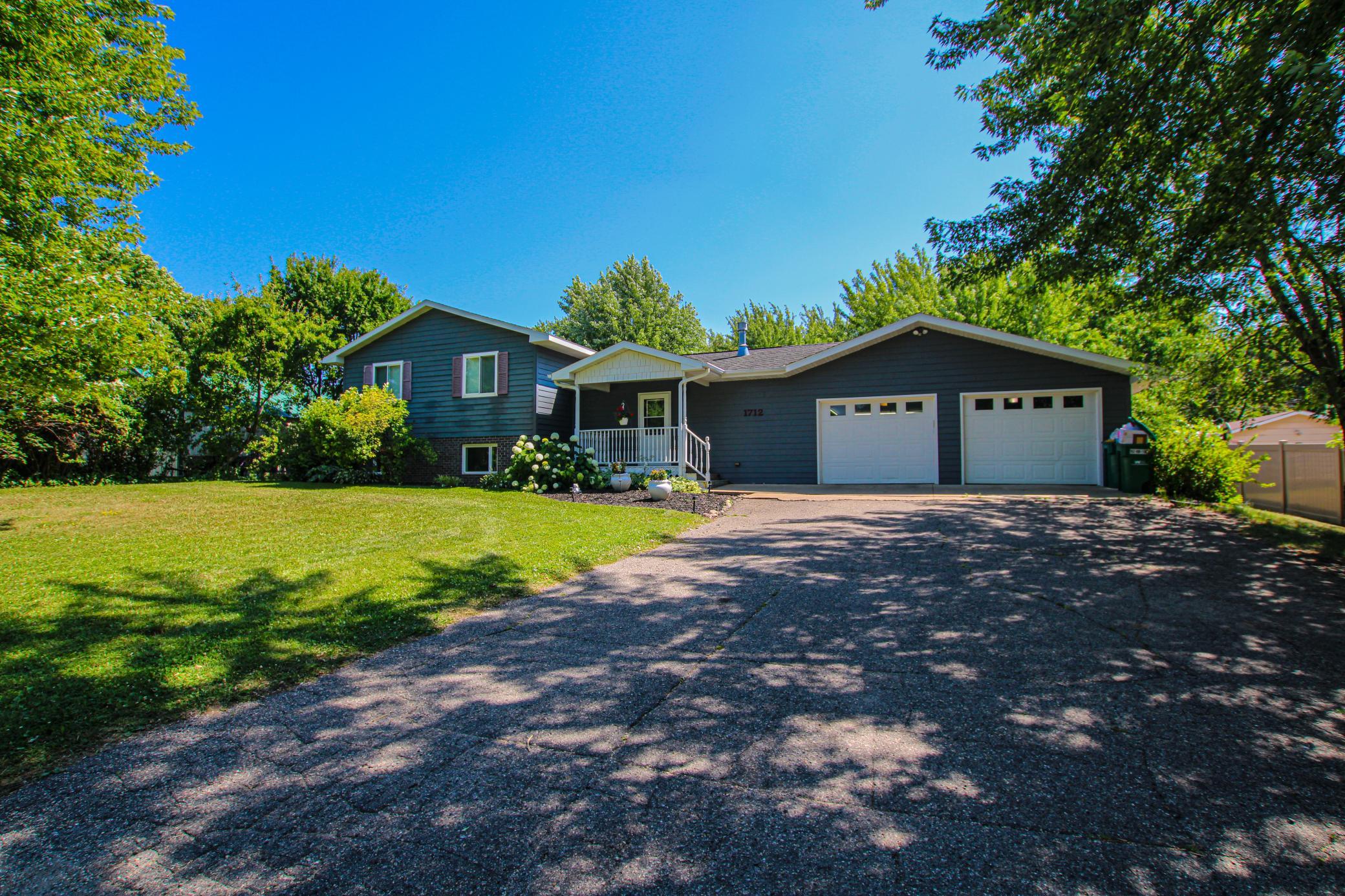Residential 7112318