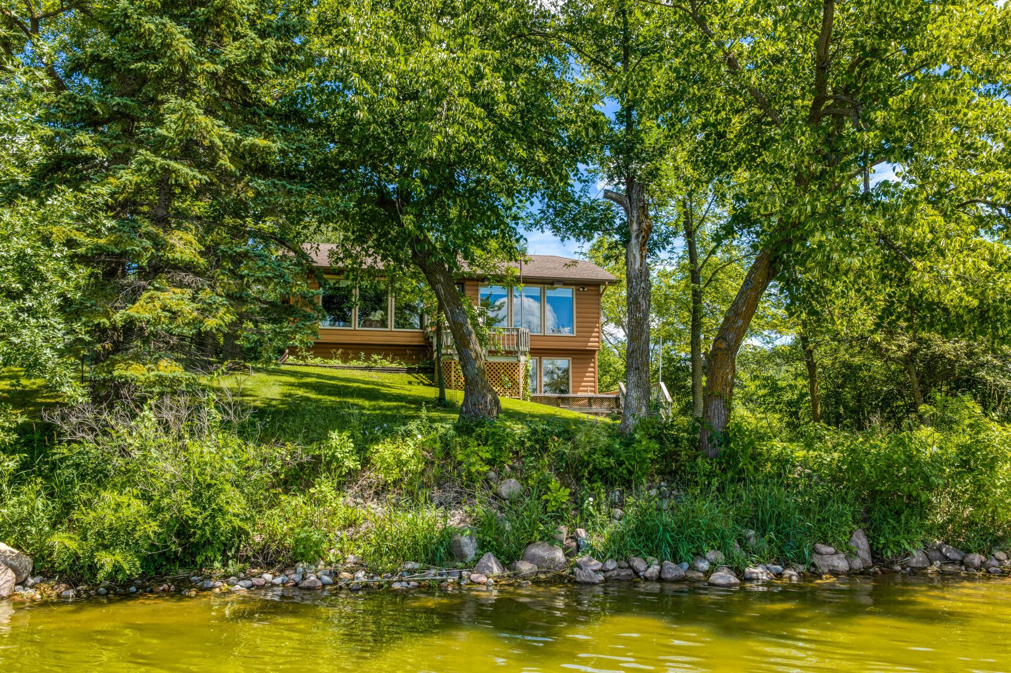 Lakehome 7112475