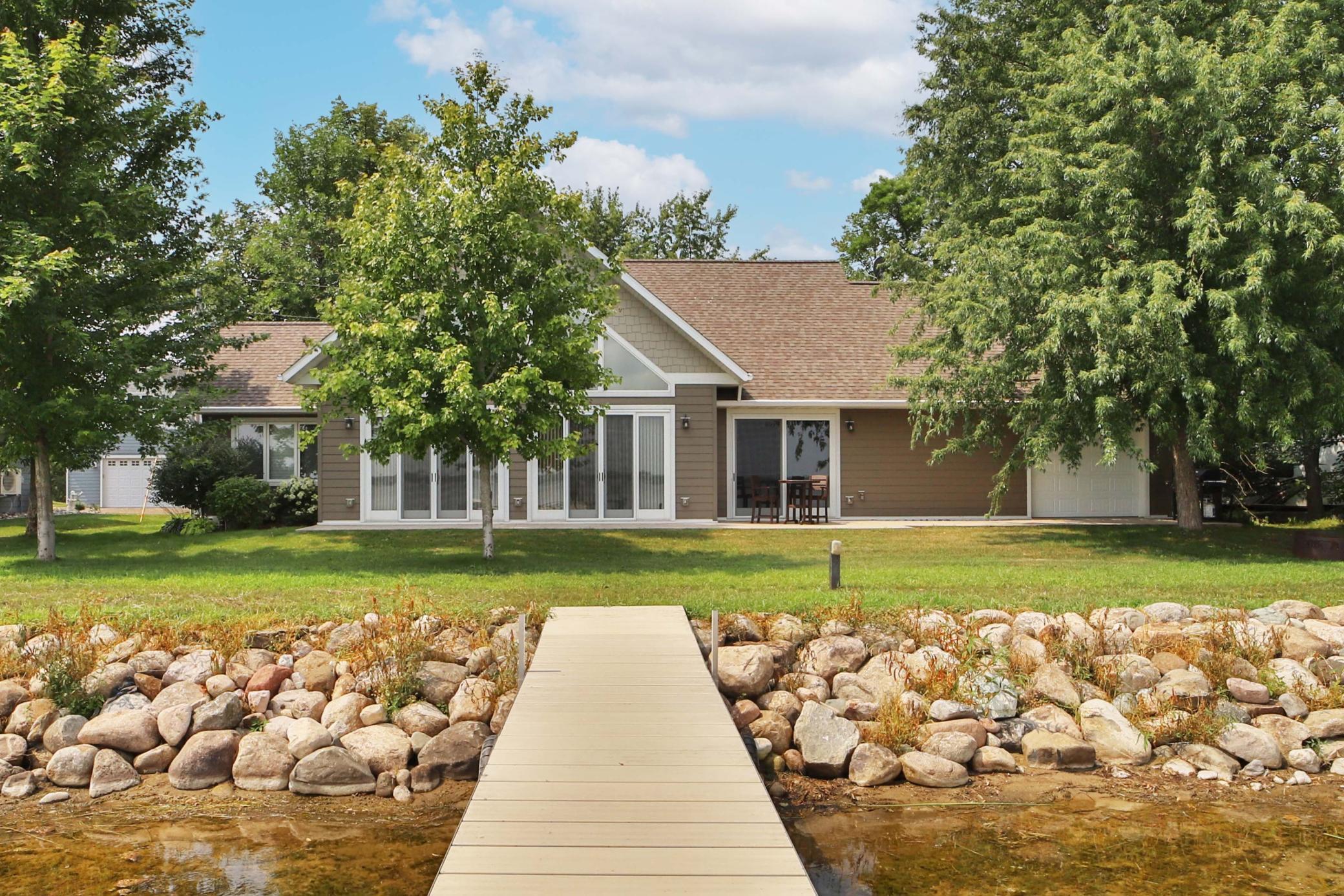 Lakehome 7115204