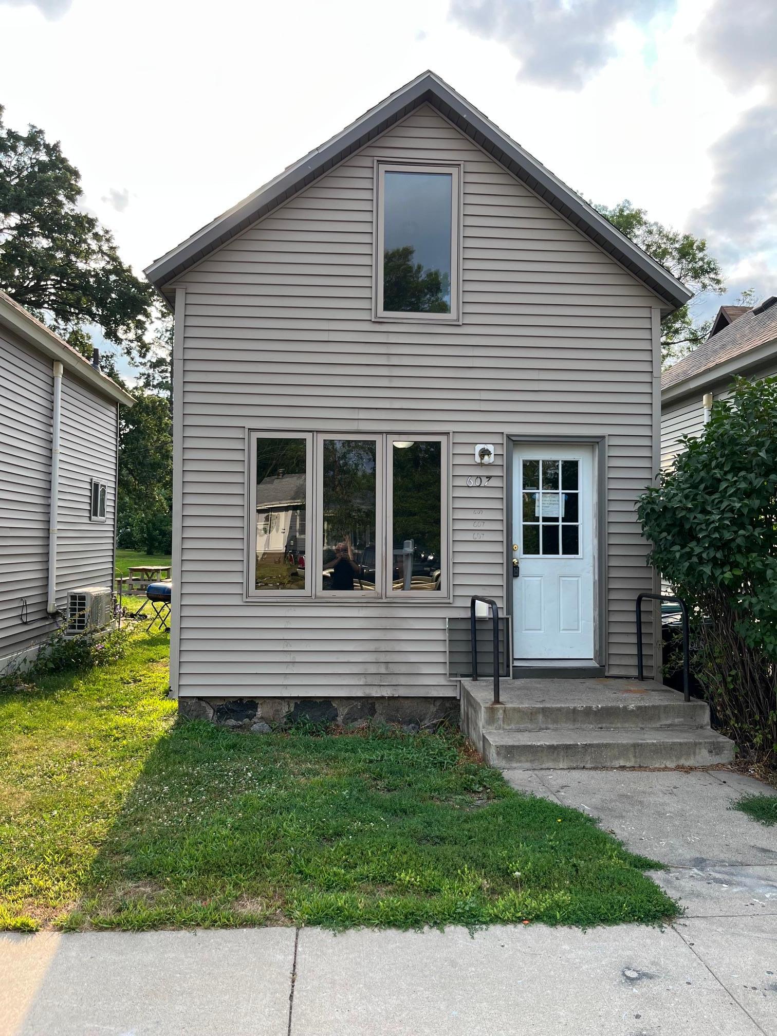 Residential 7115756