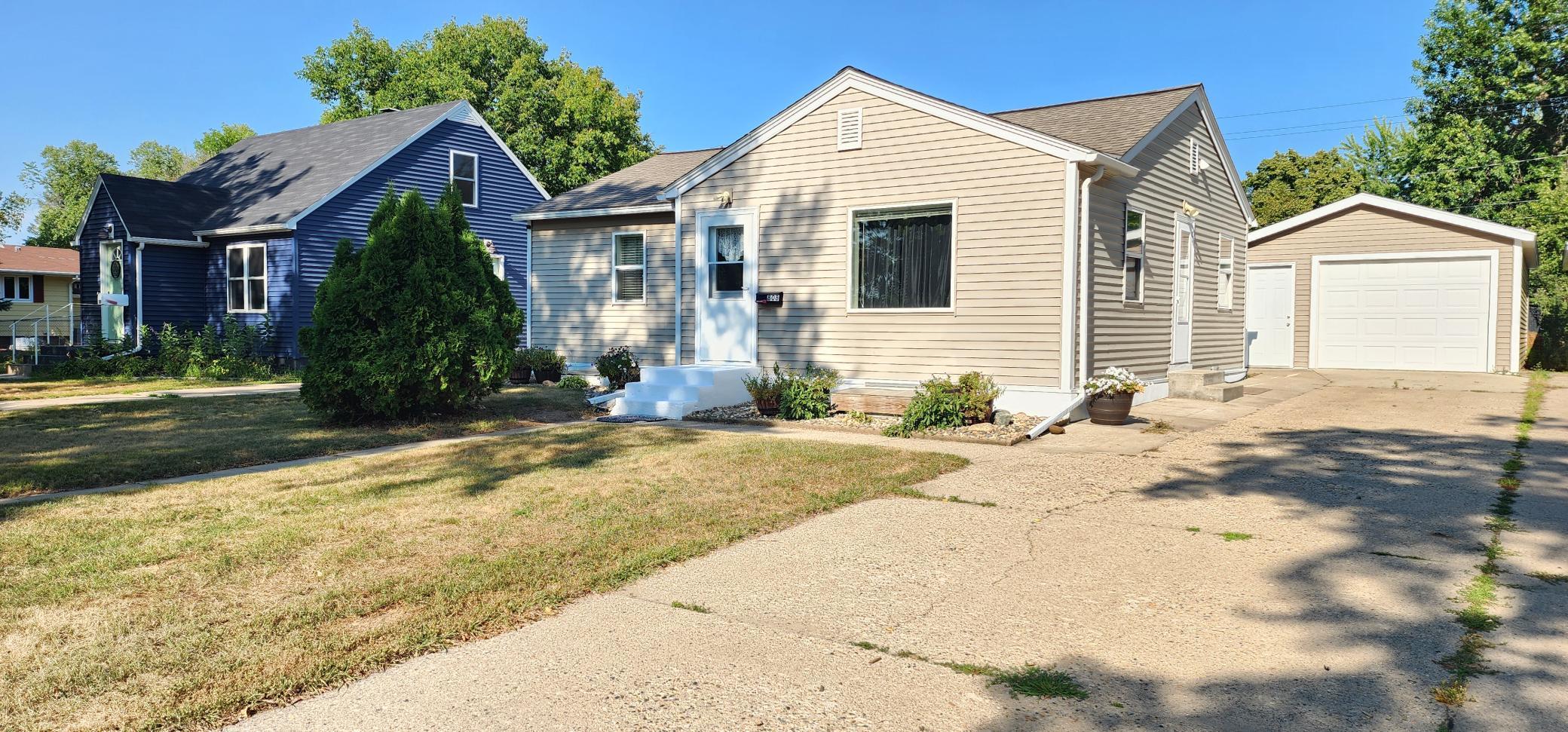 Residential 7116965