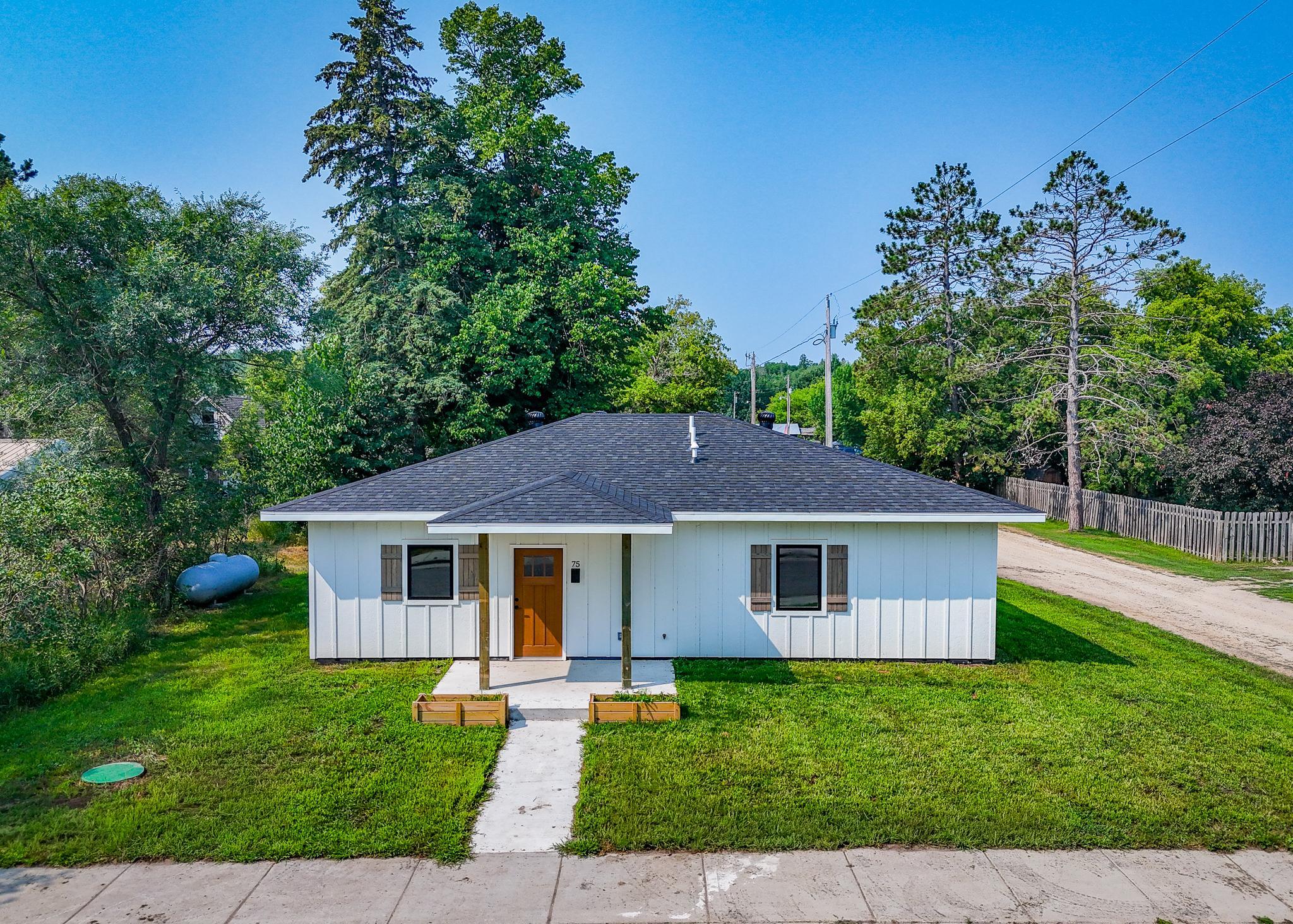 Residential 7118351