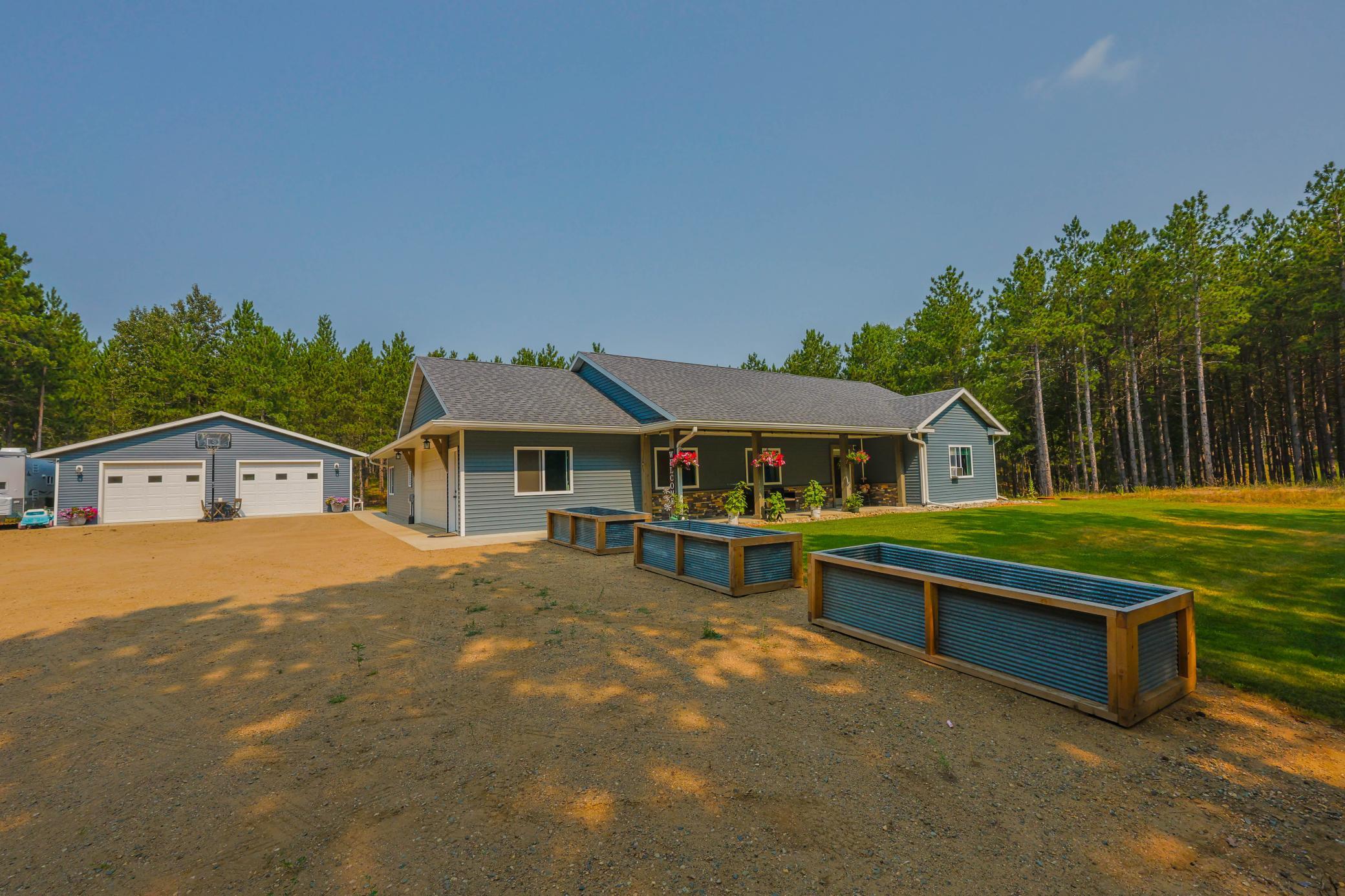 Residential 7119596