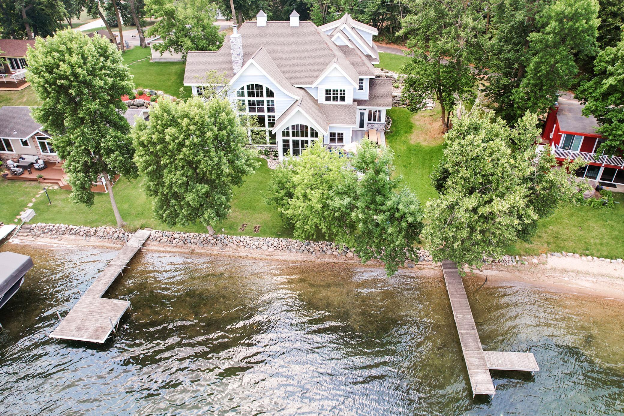 Lakehome 7120169