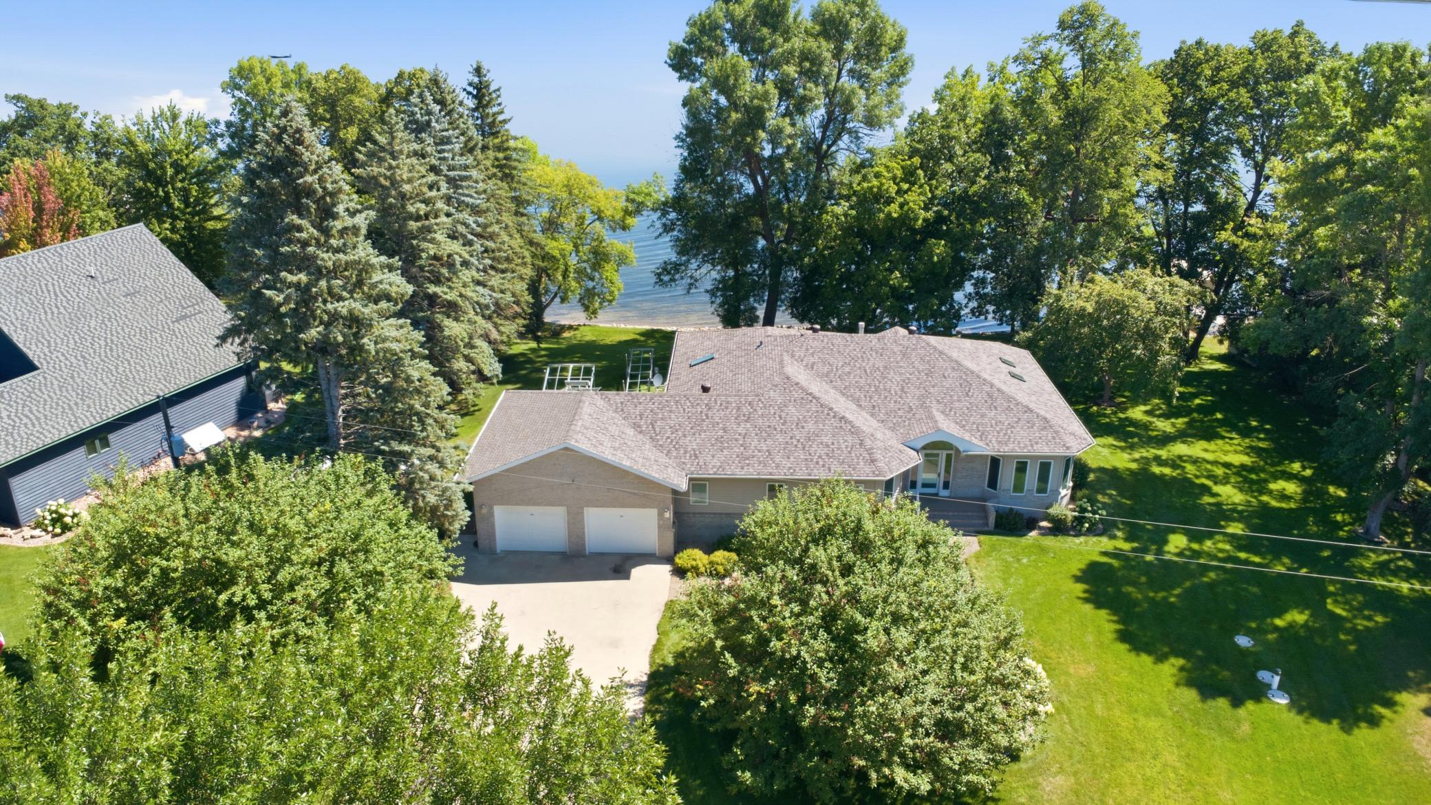 Lakehome 7122421