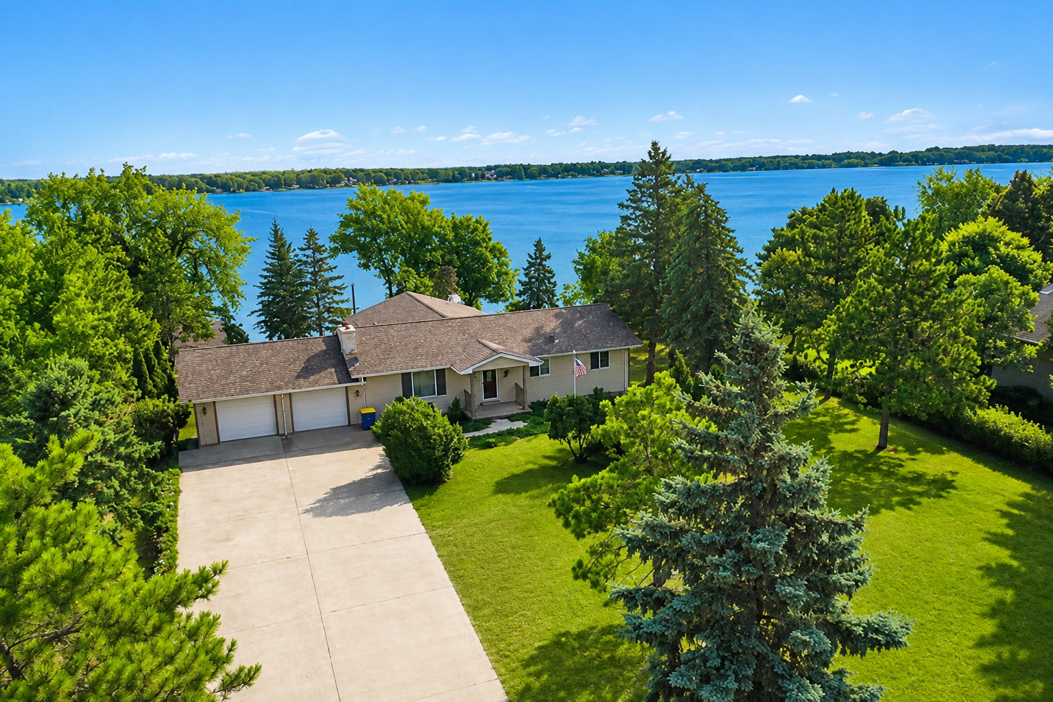 Lakehome 7122676