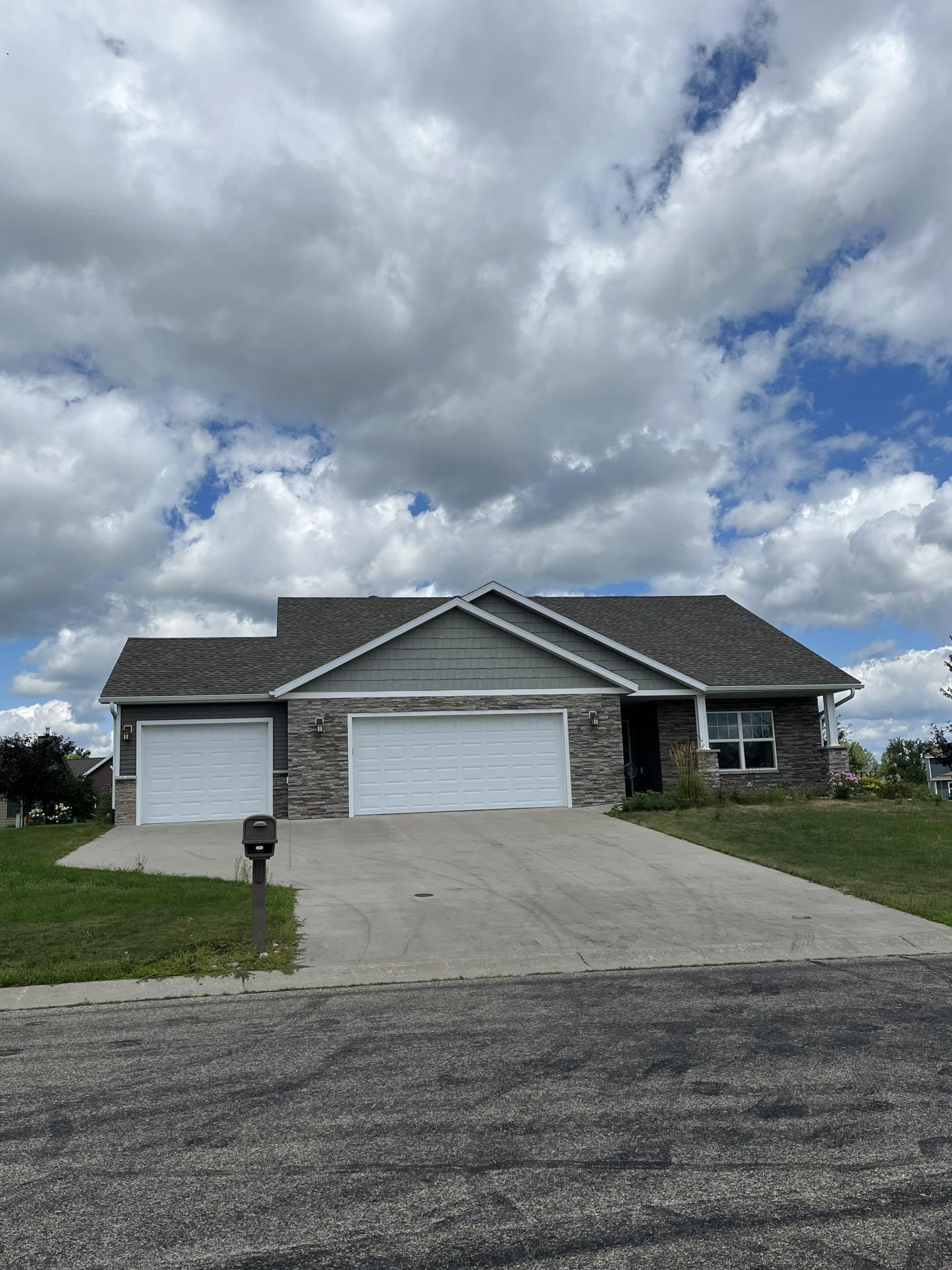 Residential 7123454