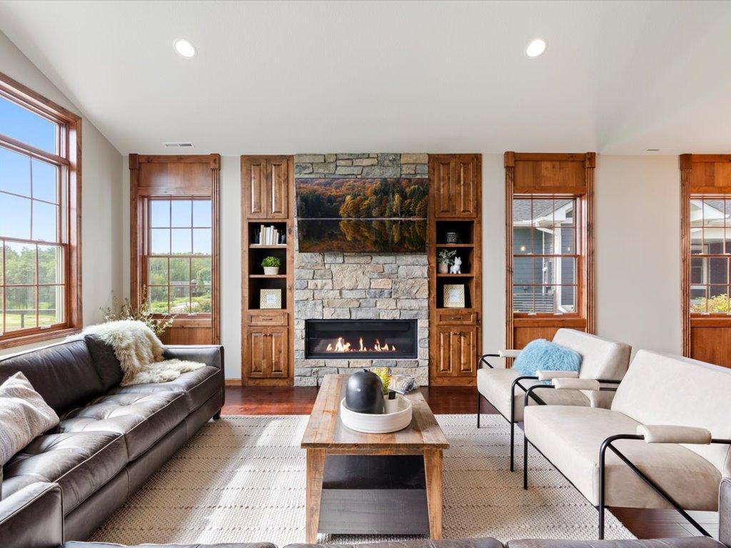 Lakehome 7123774