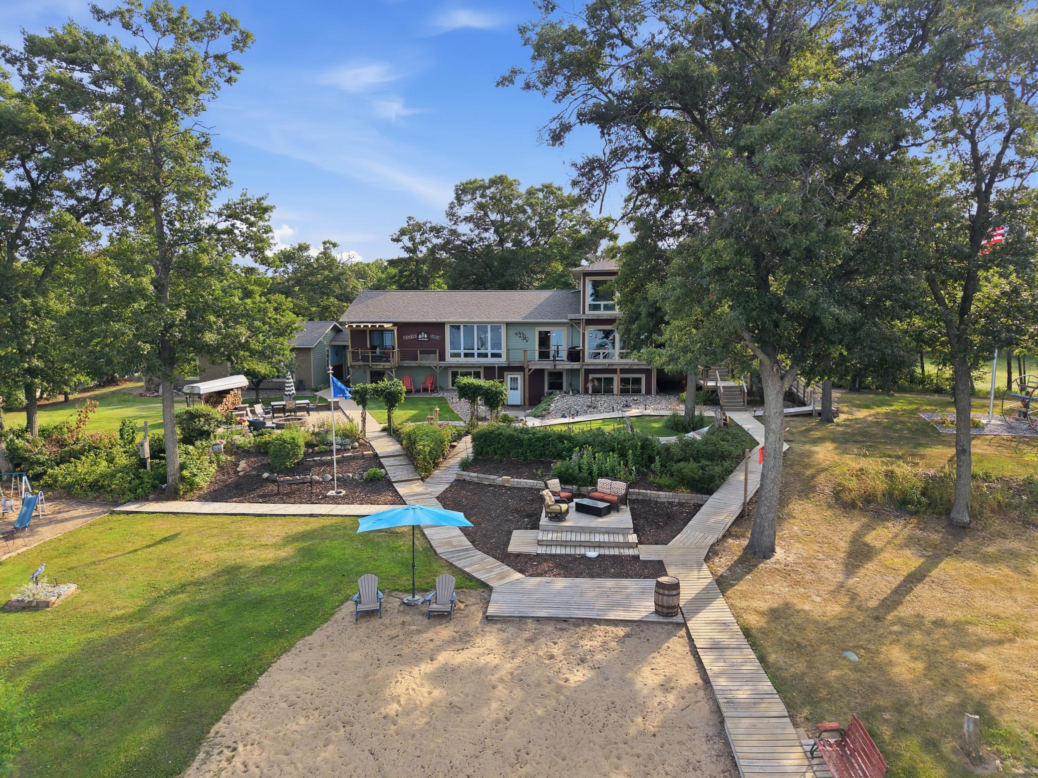 Lakehome 7124390