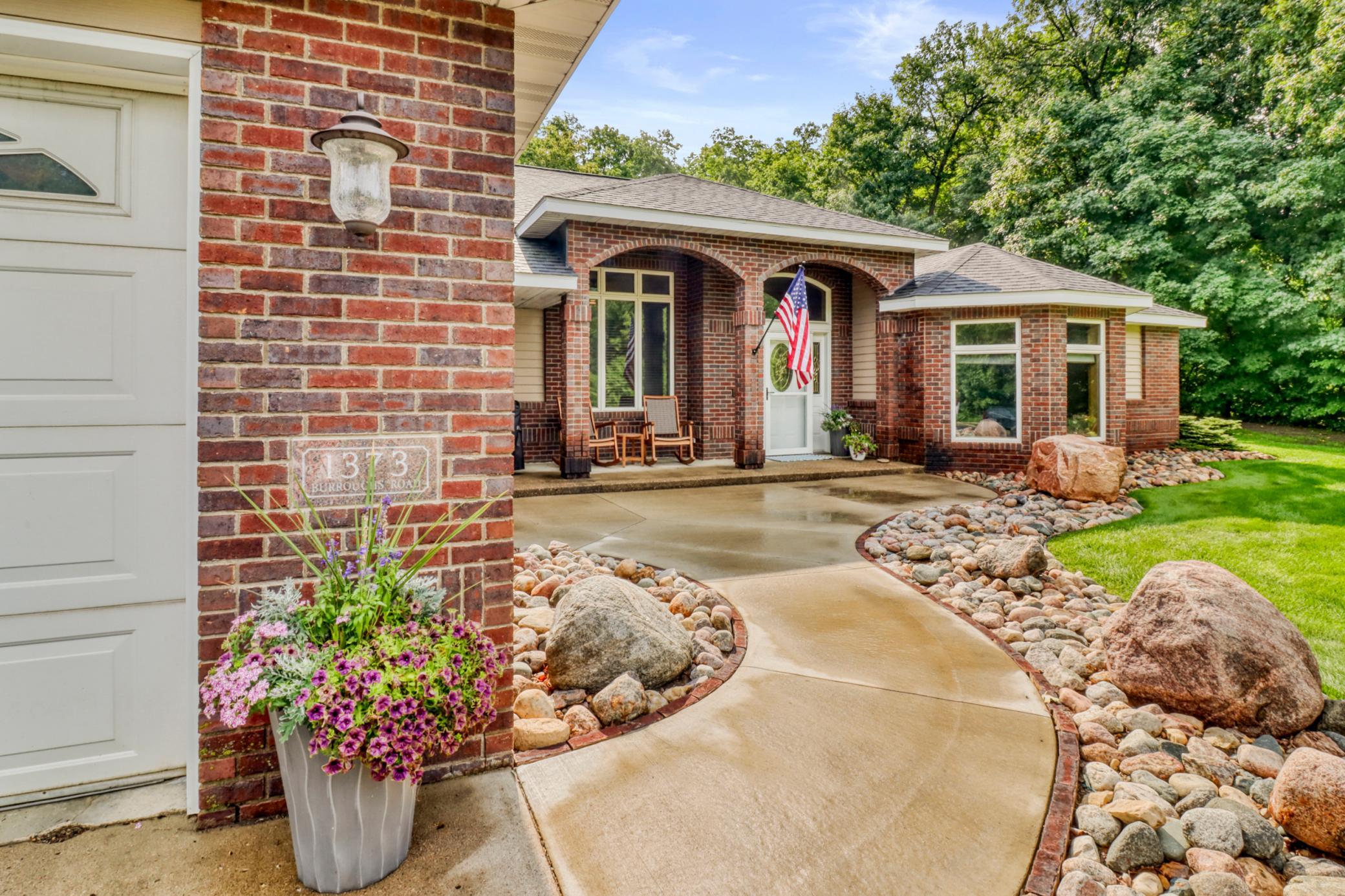 Residential 7124617