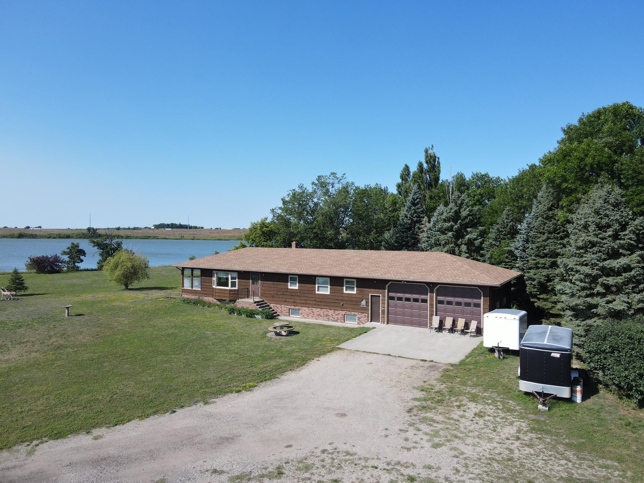 Lakehome 7124659