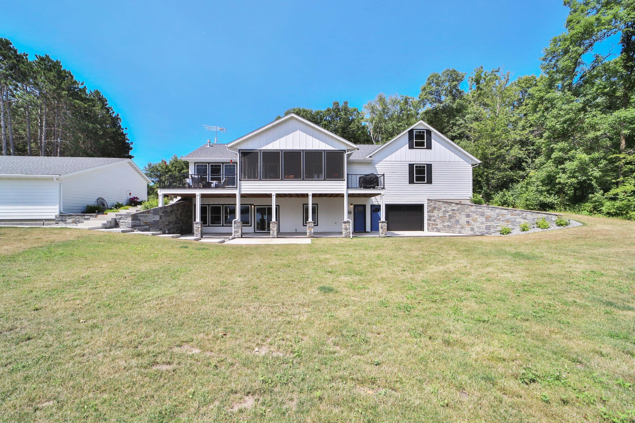 Lakehome 7124693