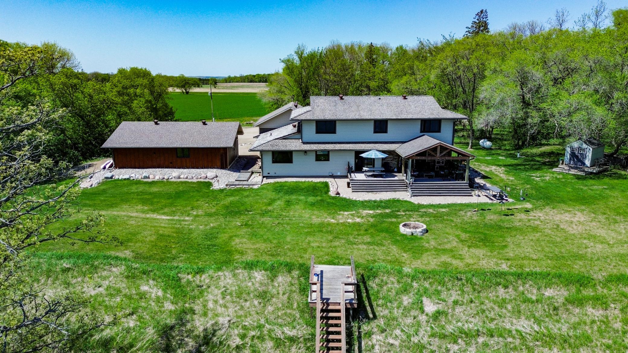 Lakehome 7127428