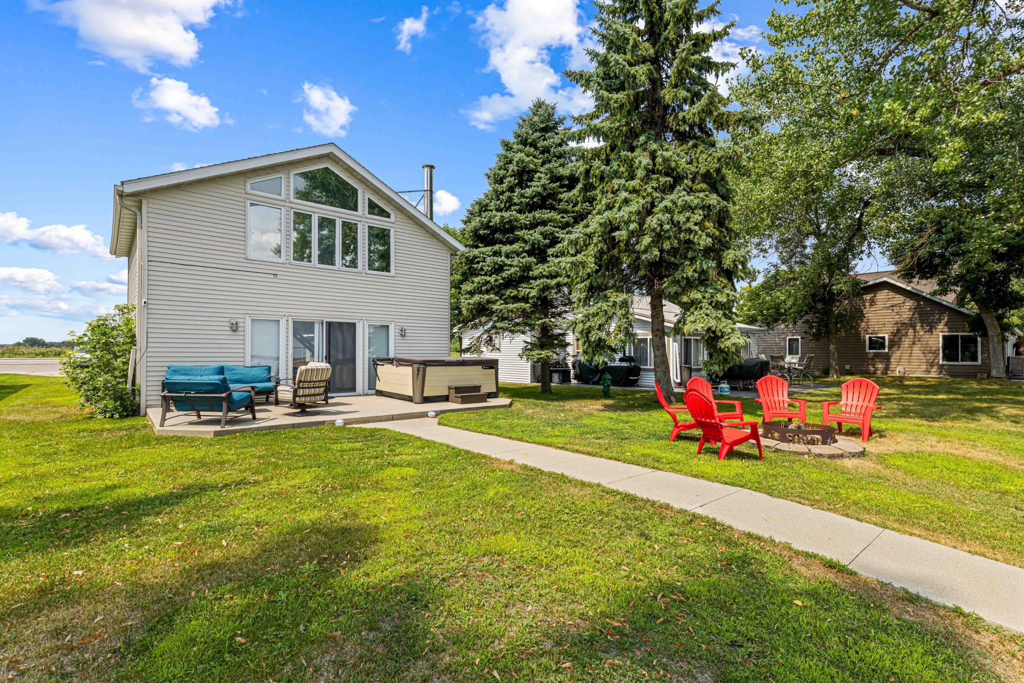 Lakehome 7127520