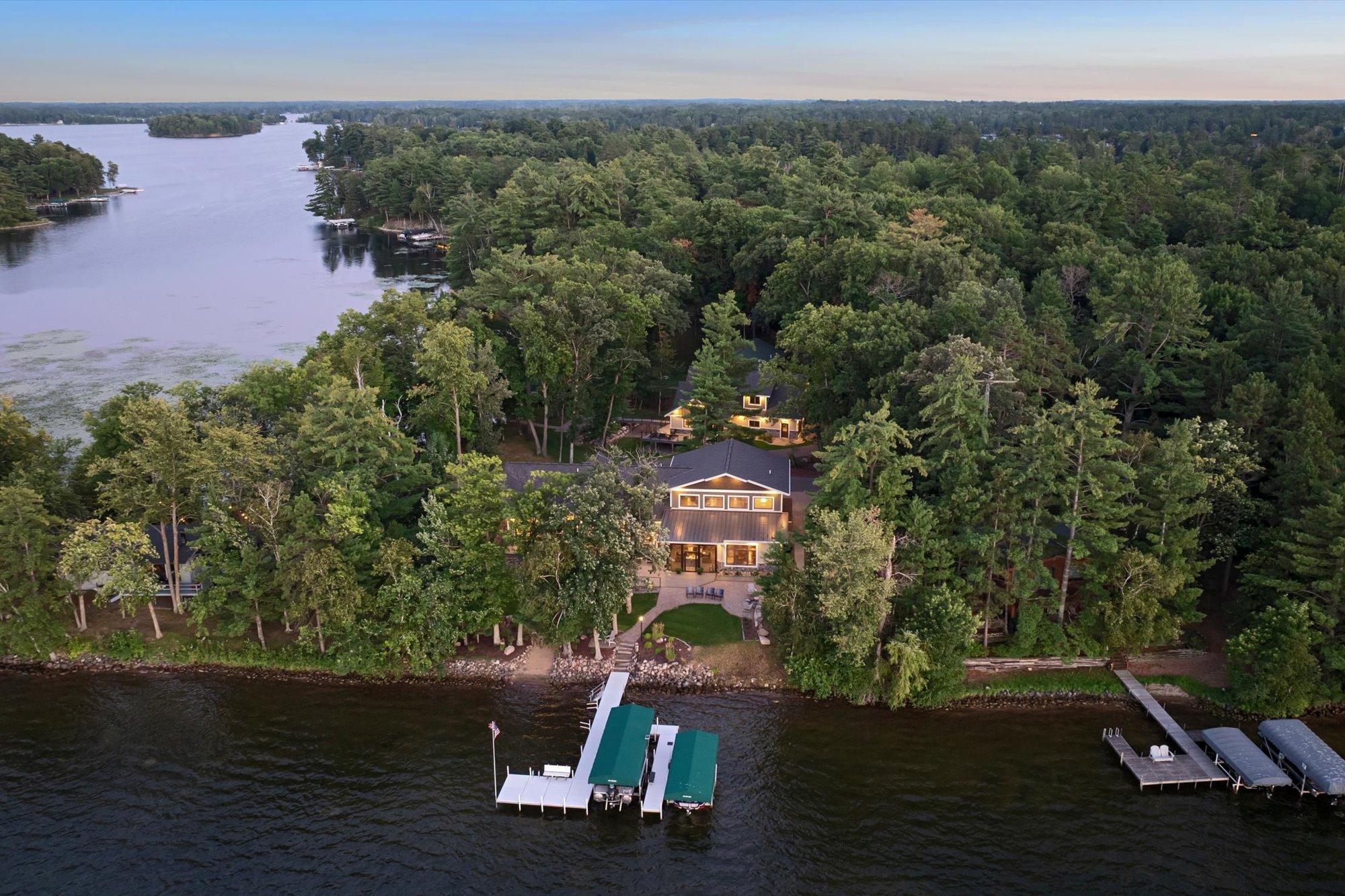 Lakehome 7129973