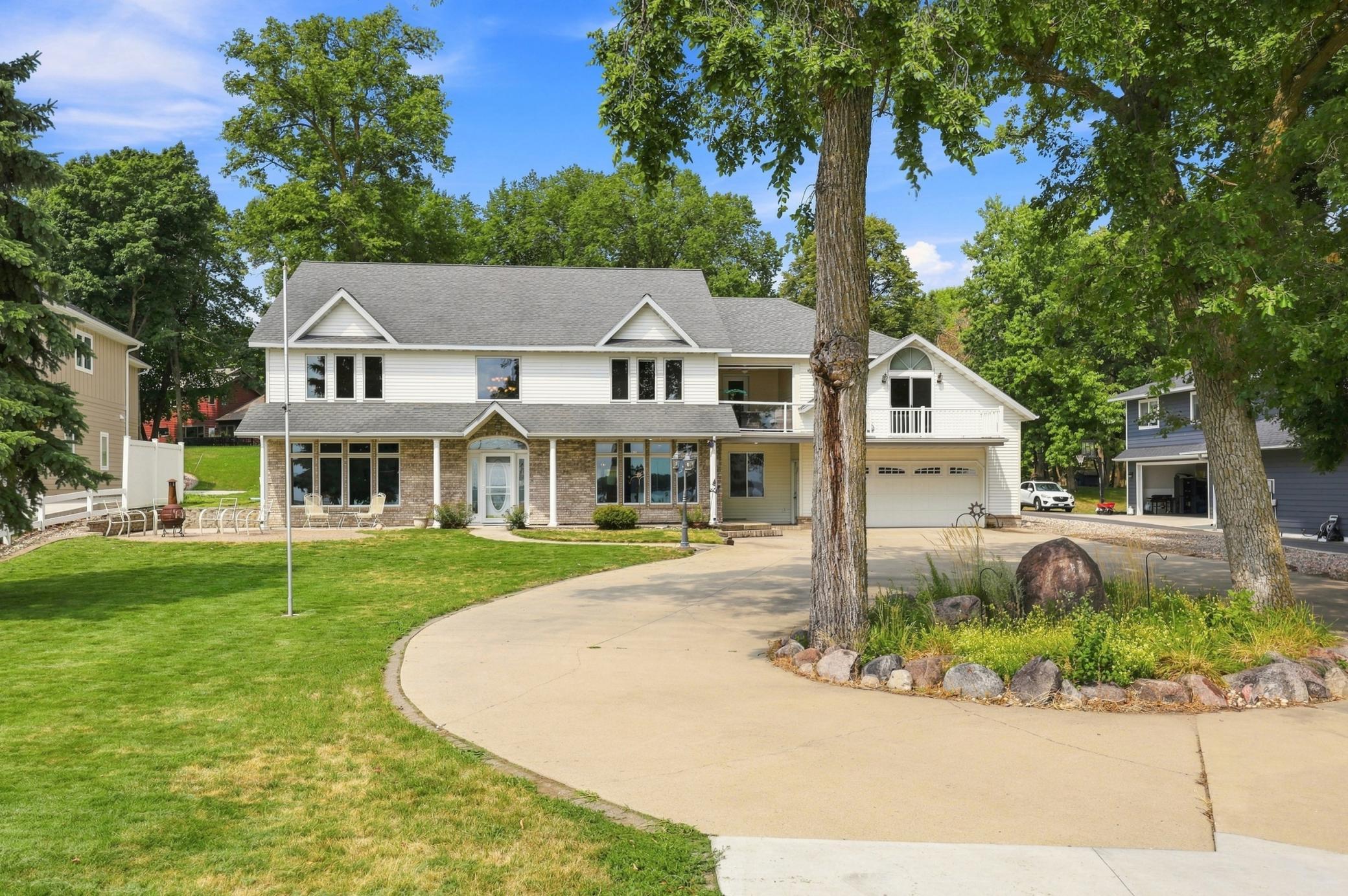 Lakehome 7130941