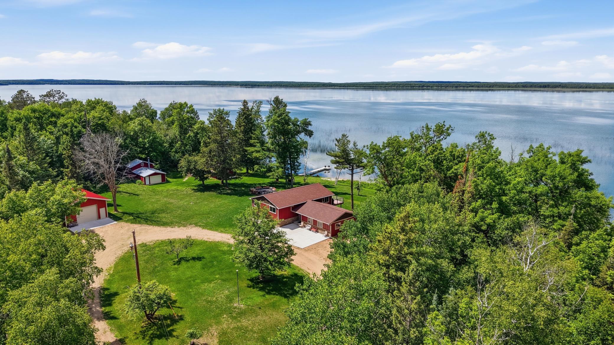 Lakehome 7132344