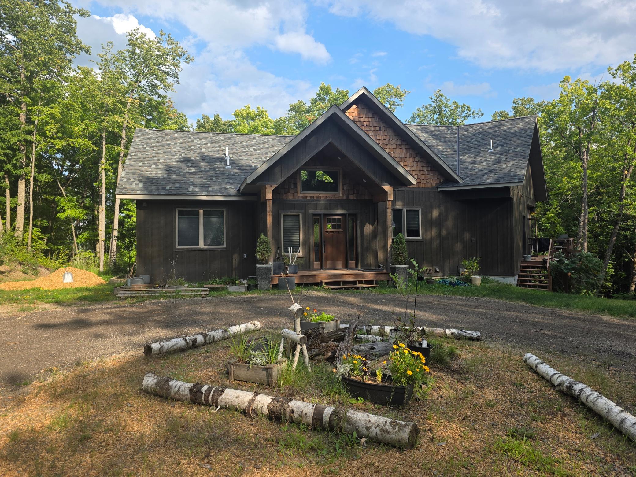 Lakehome 7133417