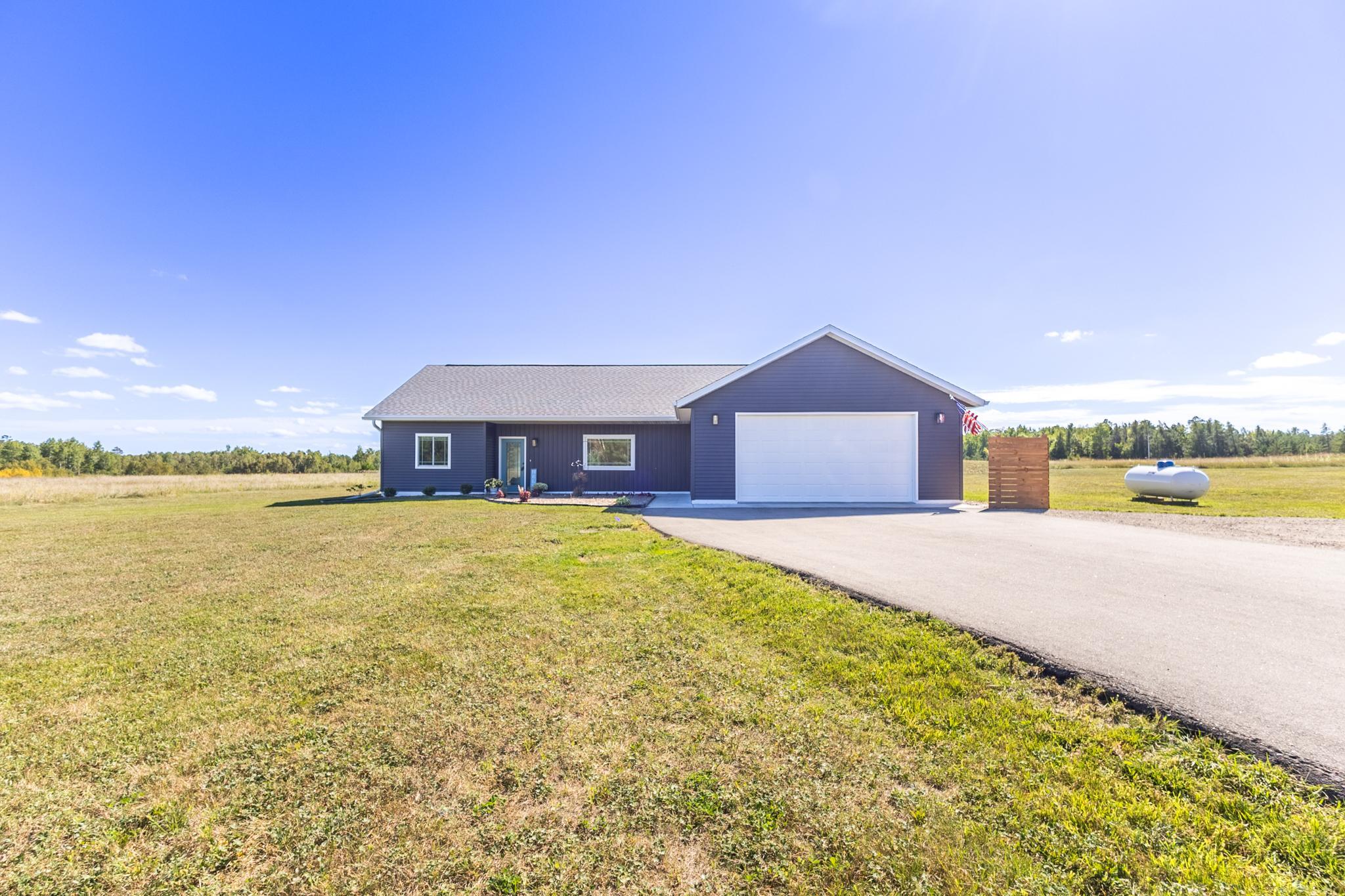 Residential 7134271