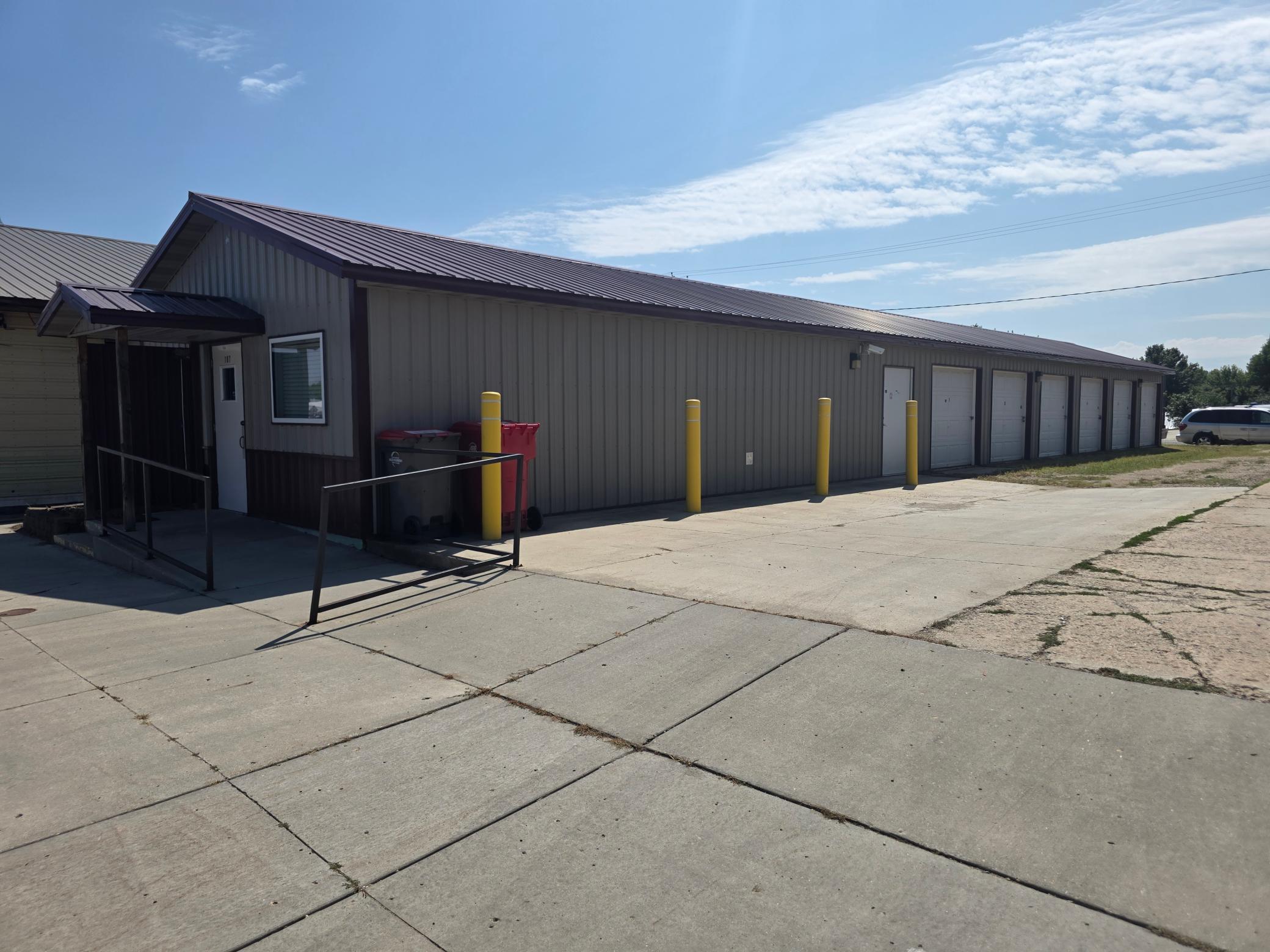 Commercial 7134284
