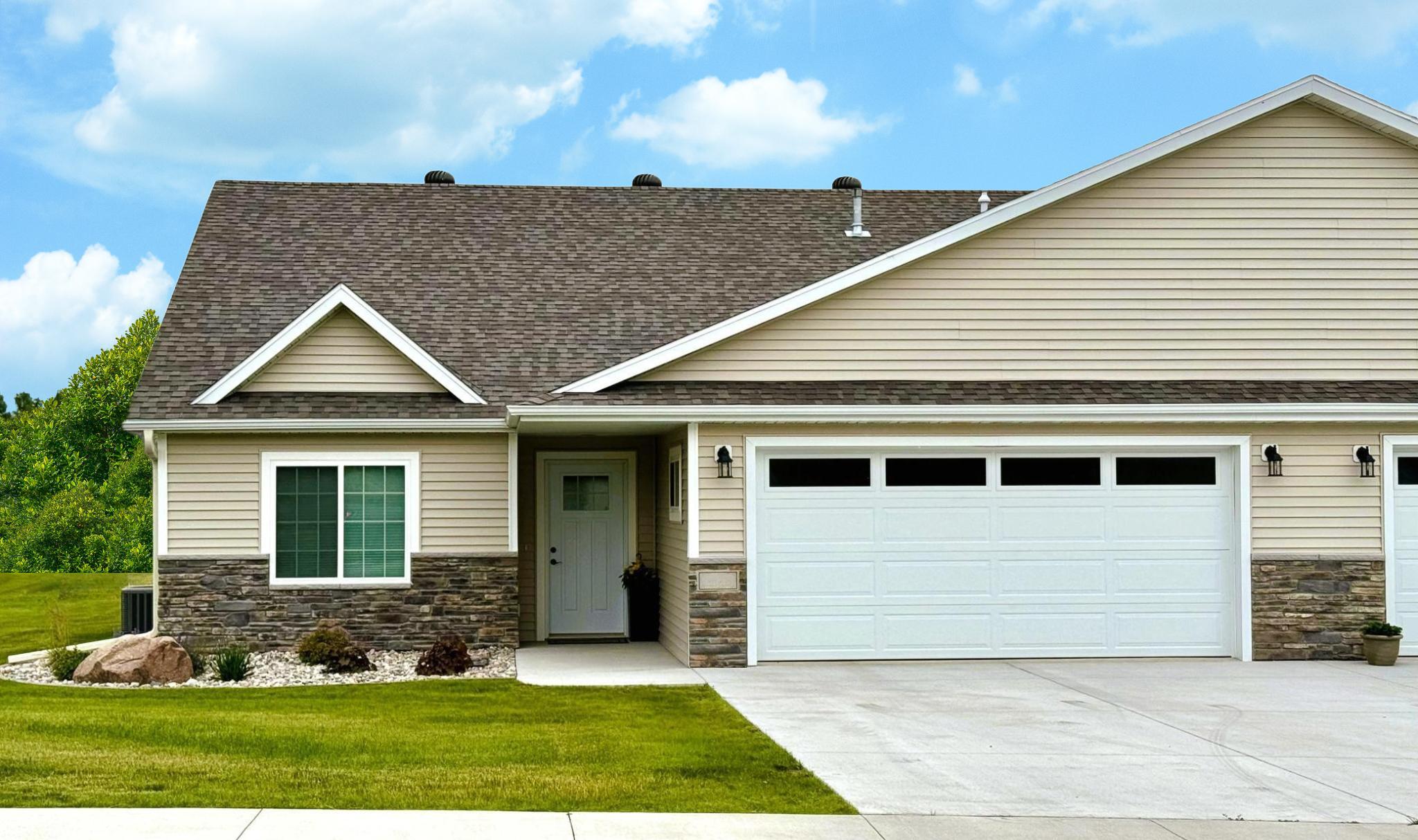 Residential 7134560